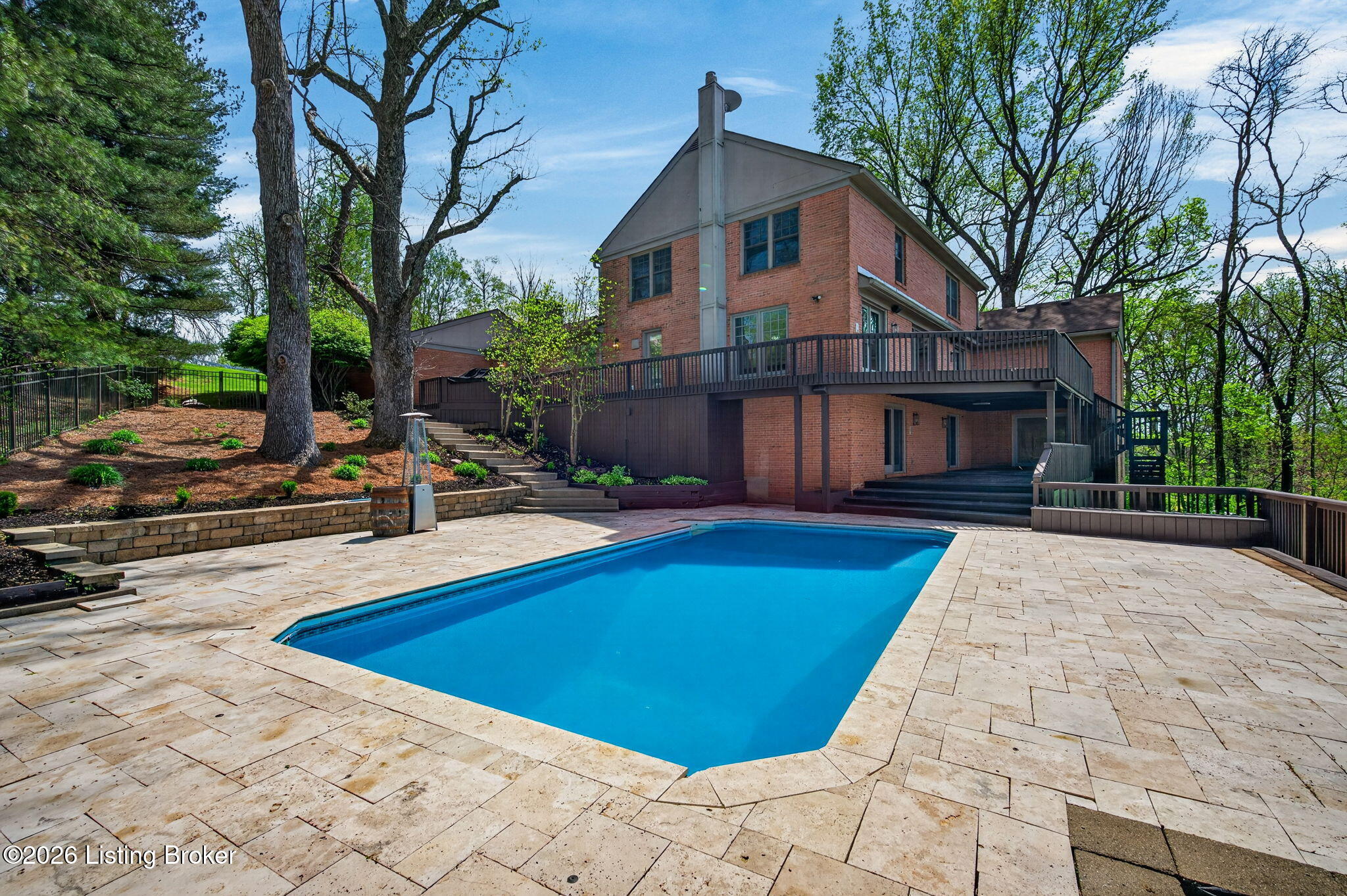 3 Scenic Hill Ct