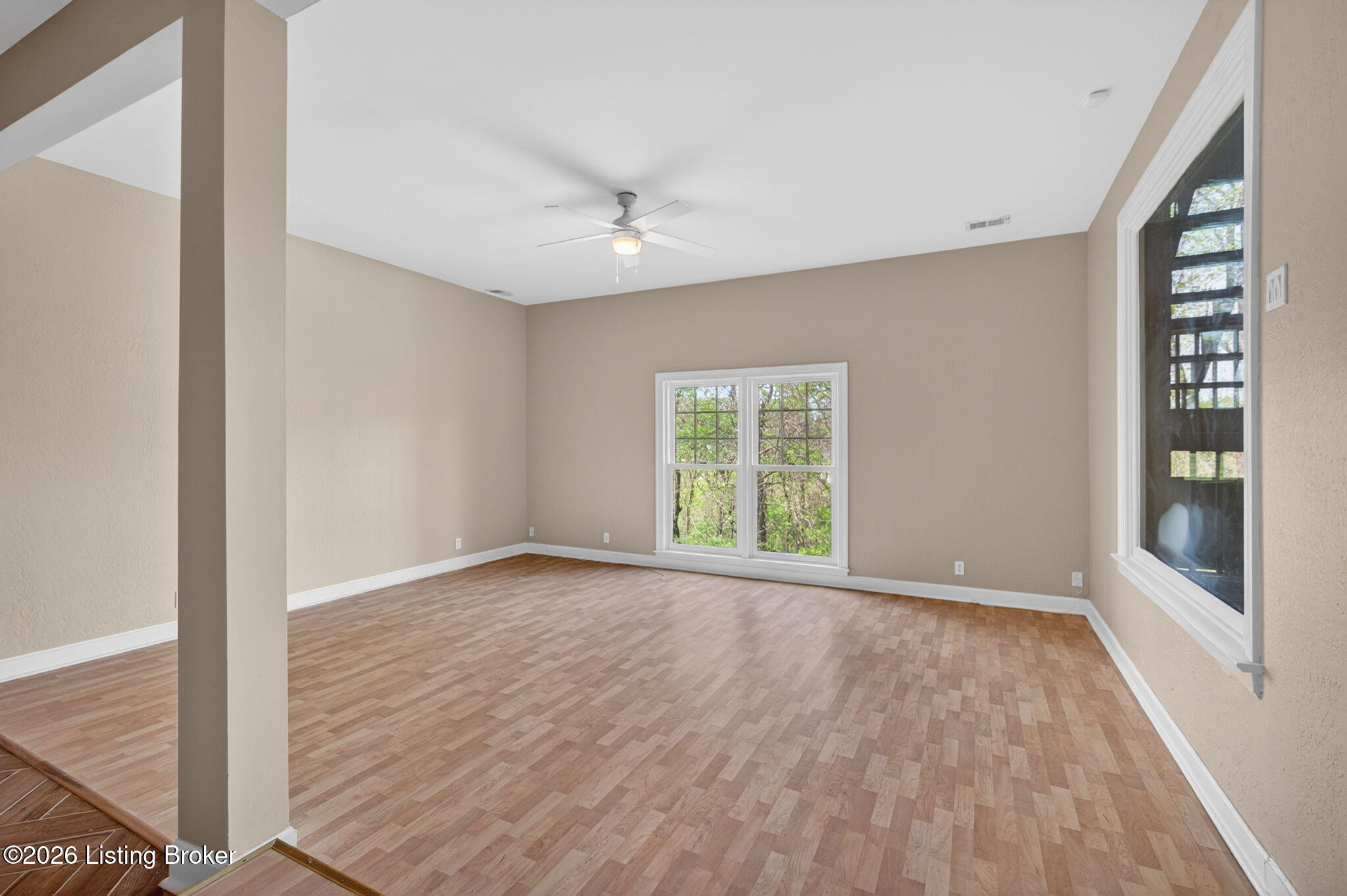 3 Scenic Hill Ct