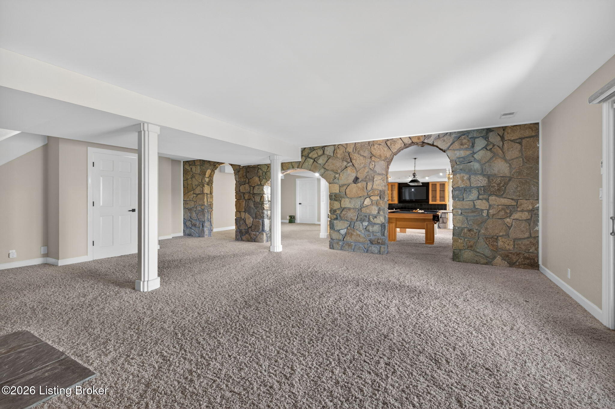 3 Scenic Hill Ct