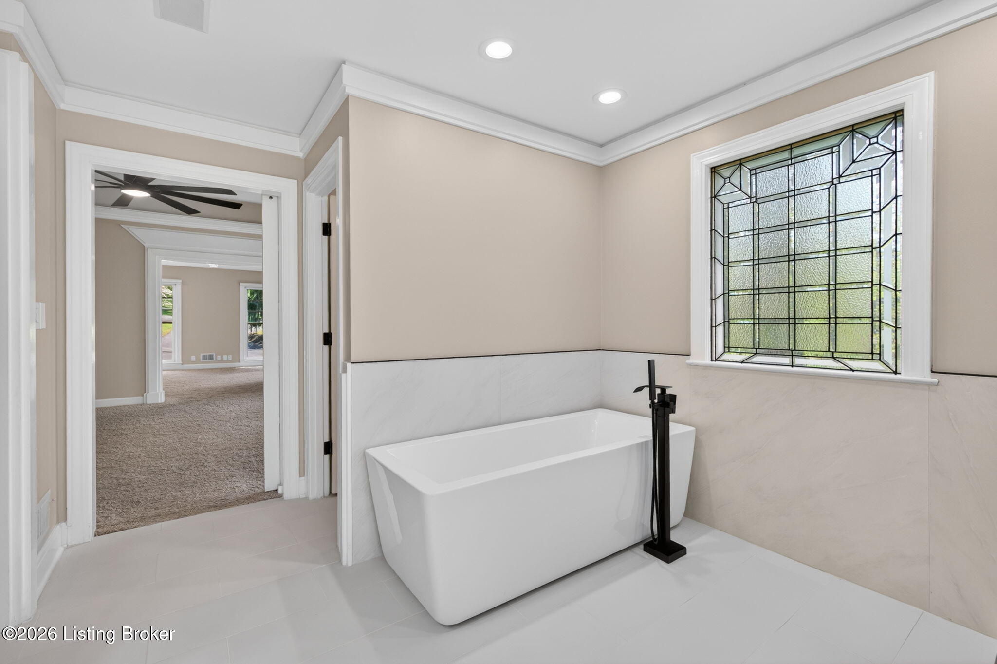 3 Scenic Hill Ct
