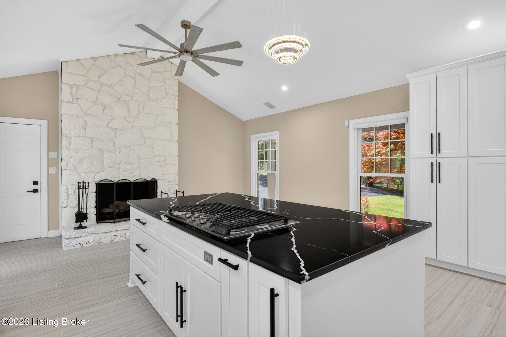 3 Scenic Hill Ct