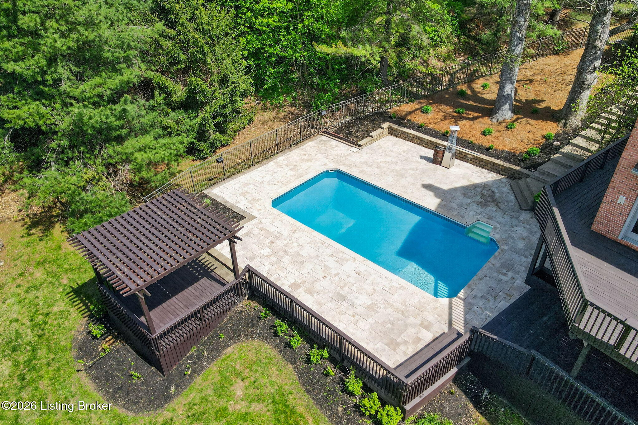 3 Scenic Hill Ct