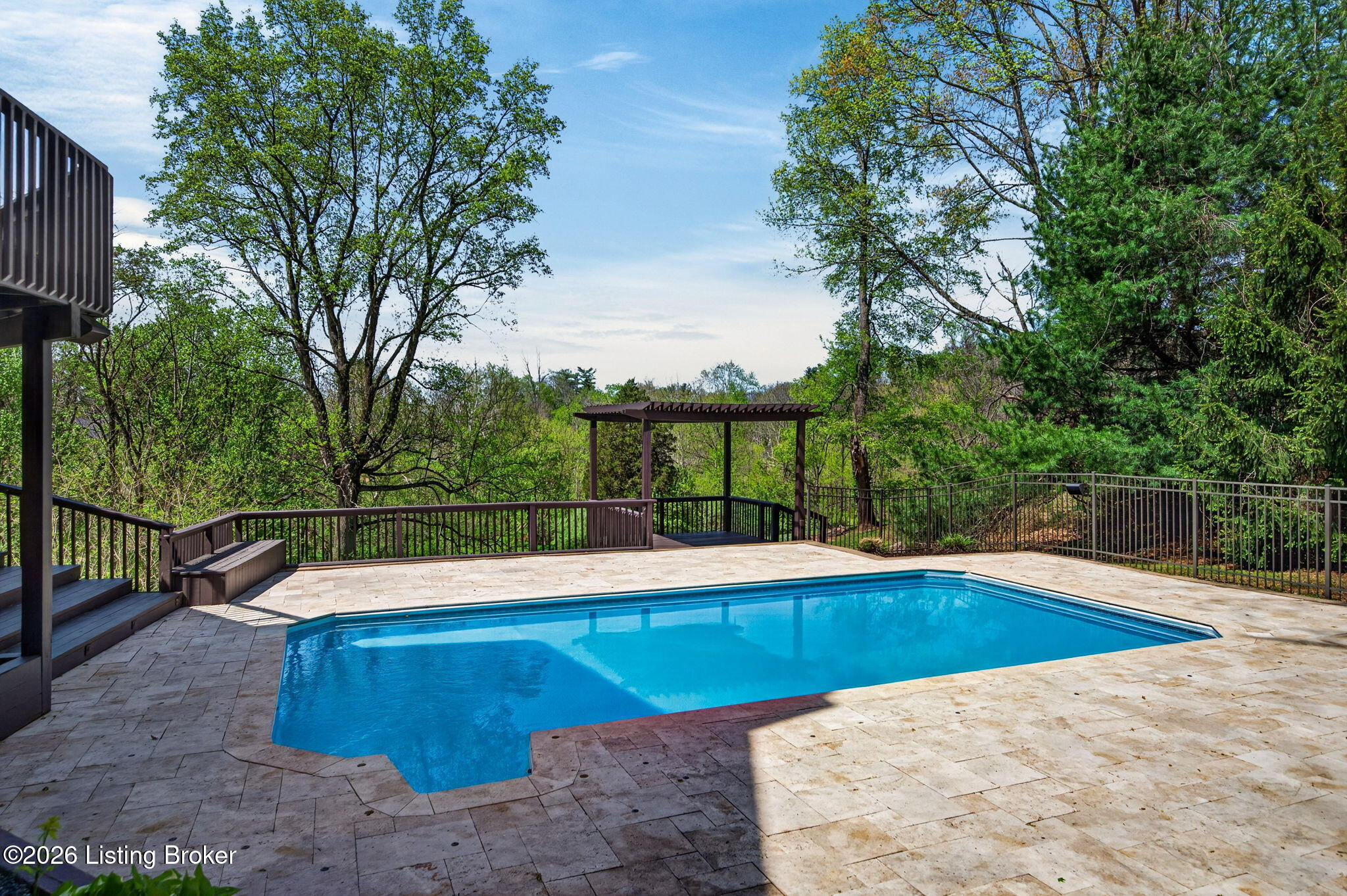 3 Scenic Hill Ct