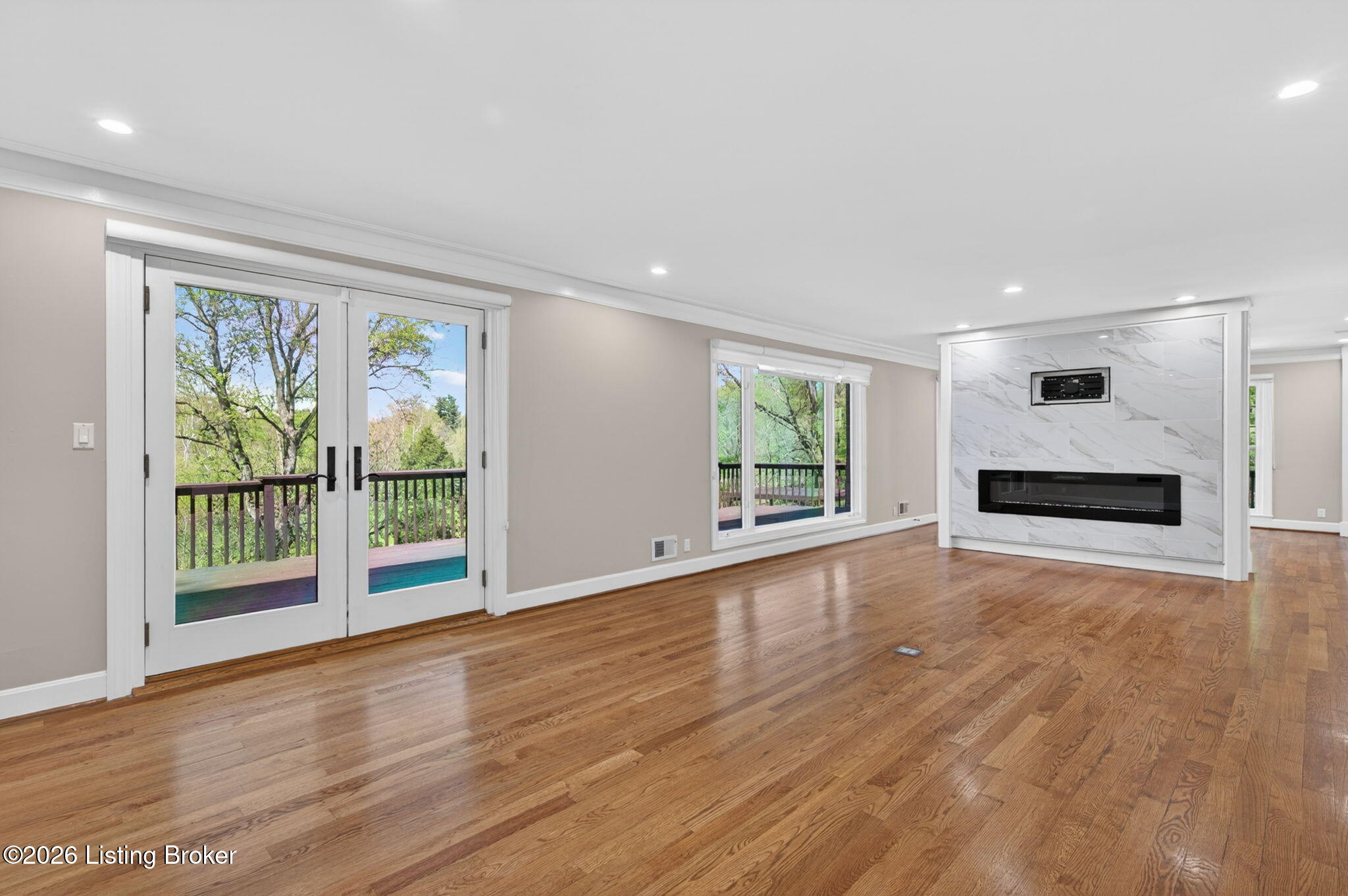 3 Scenic Hill Ct