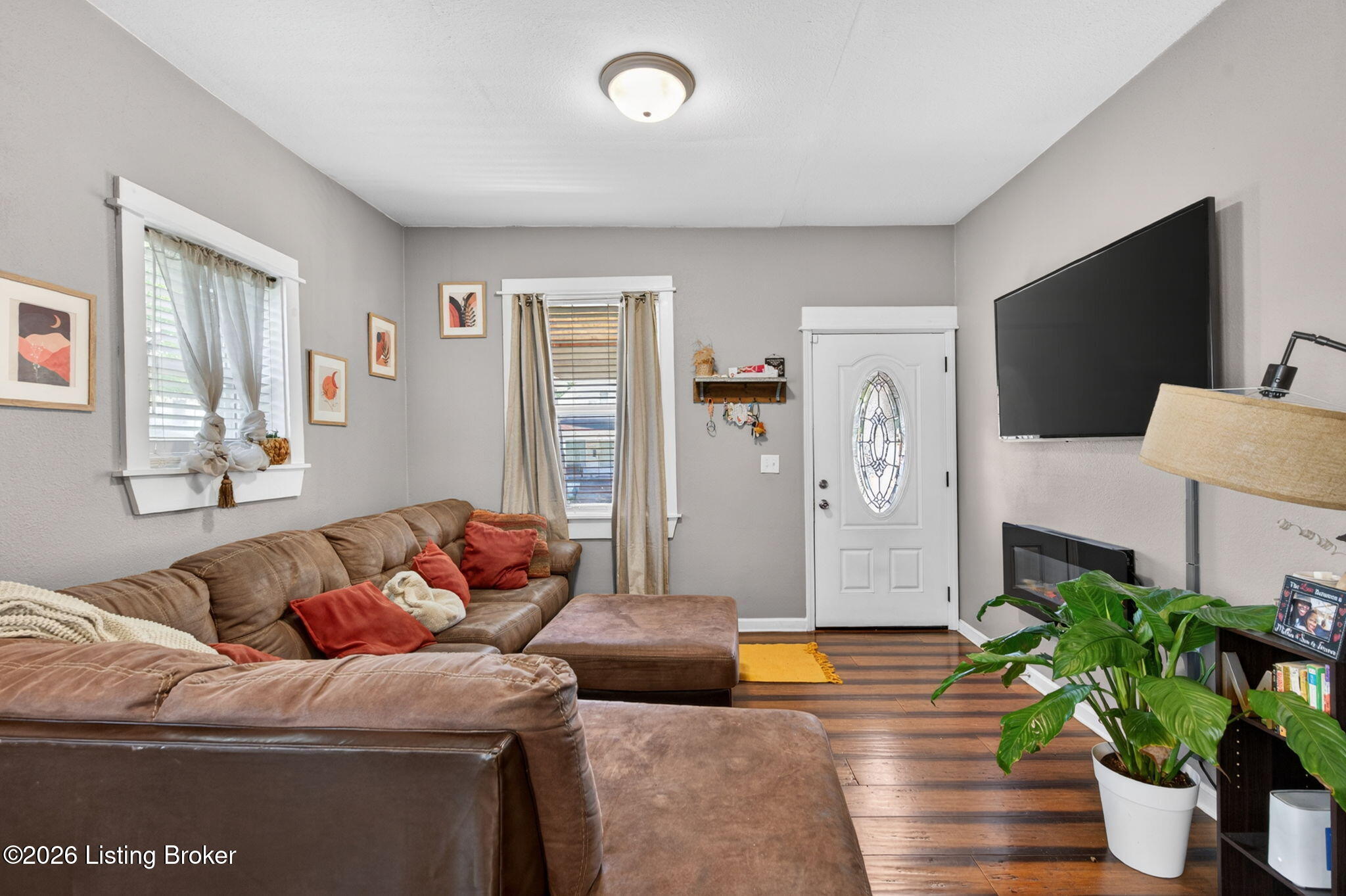 511 W Whitney Ave