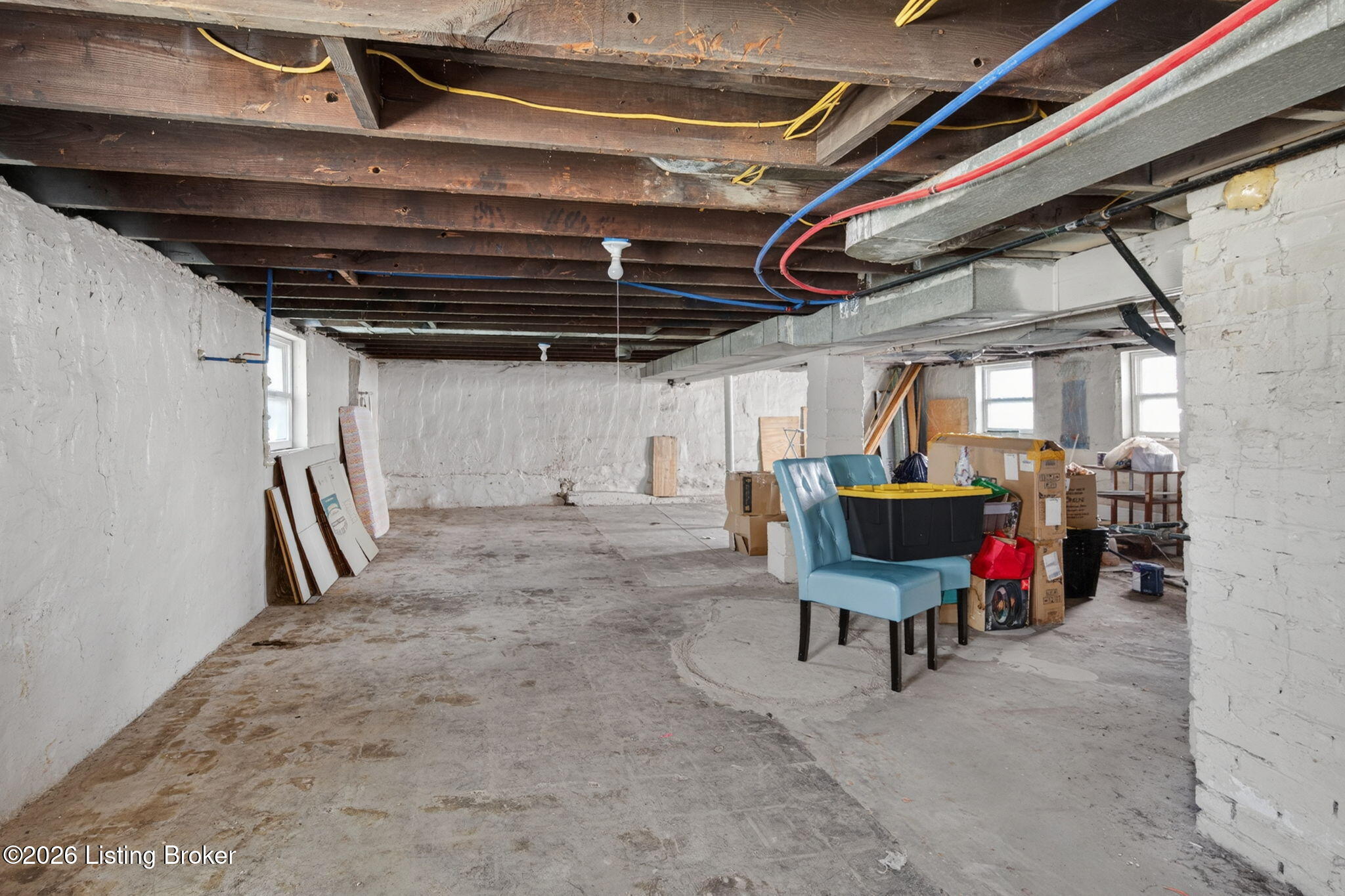 511 W Whitney Ave