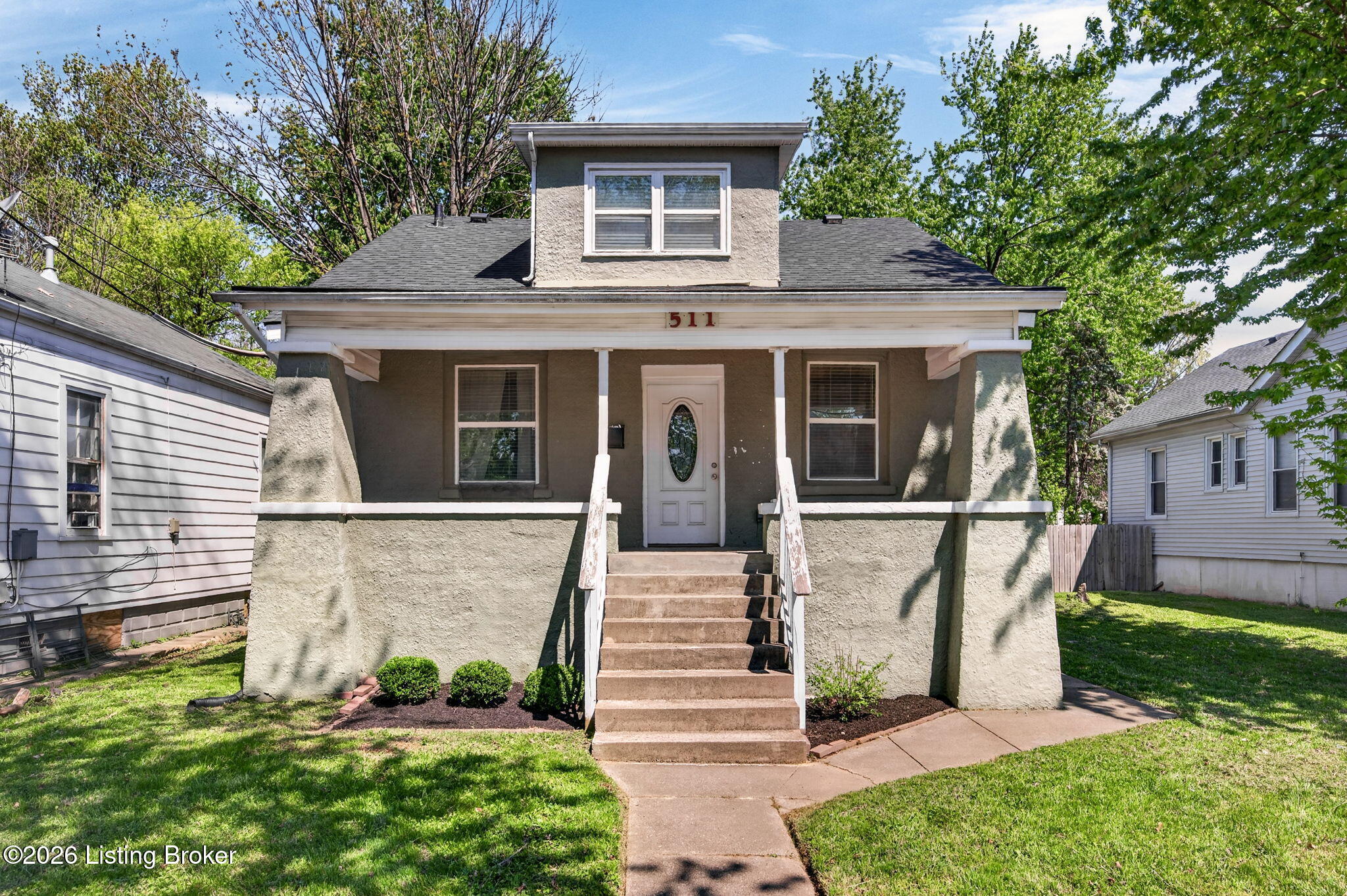 511 W Whitney Ave
