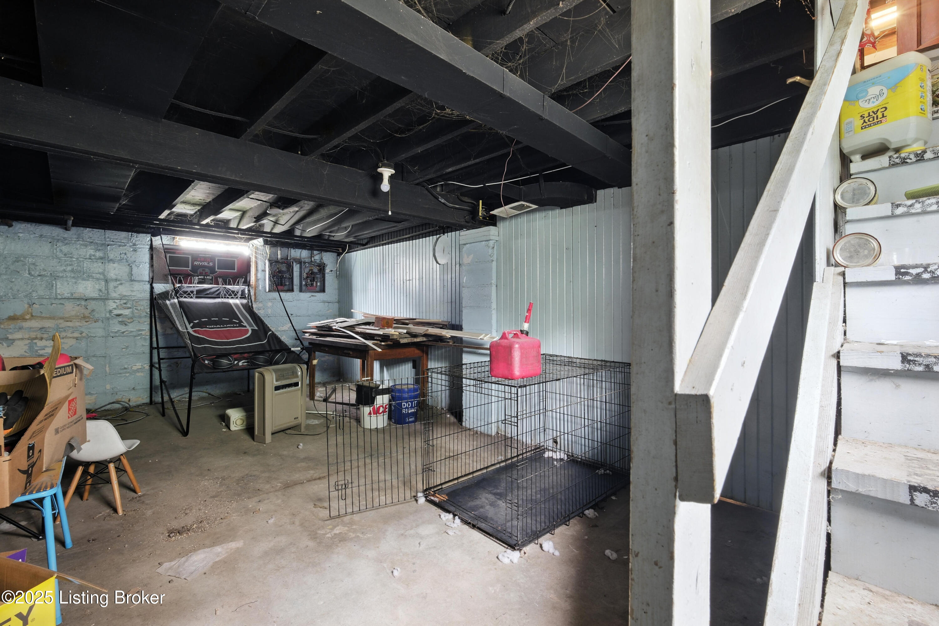 2618 S 5th St