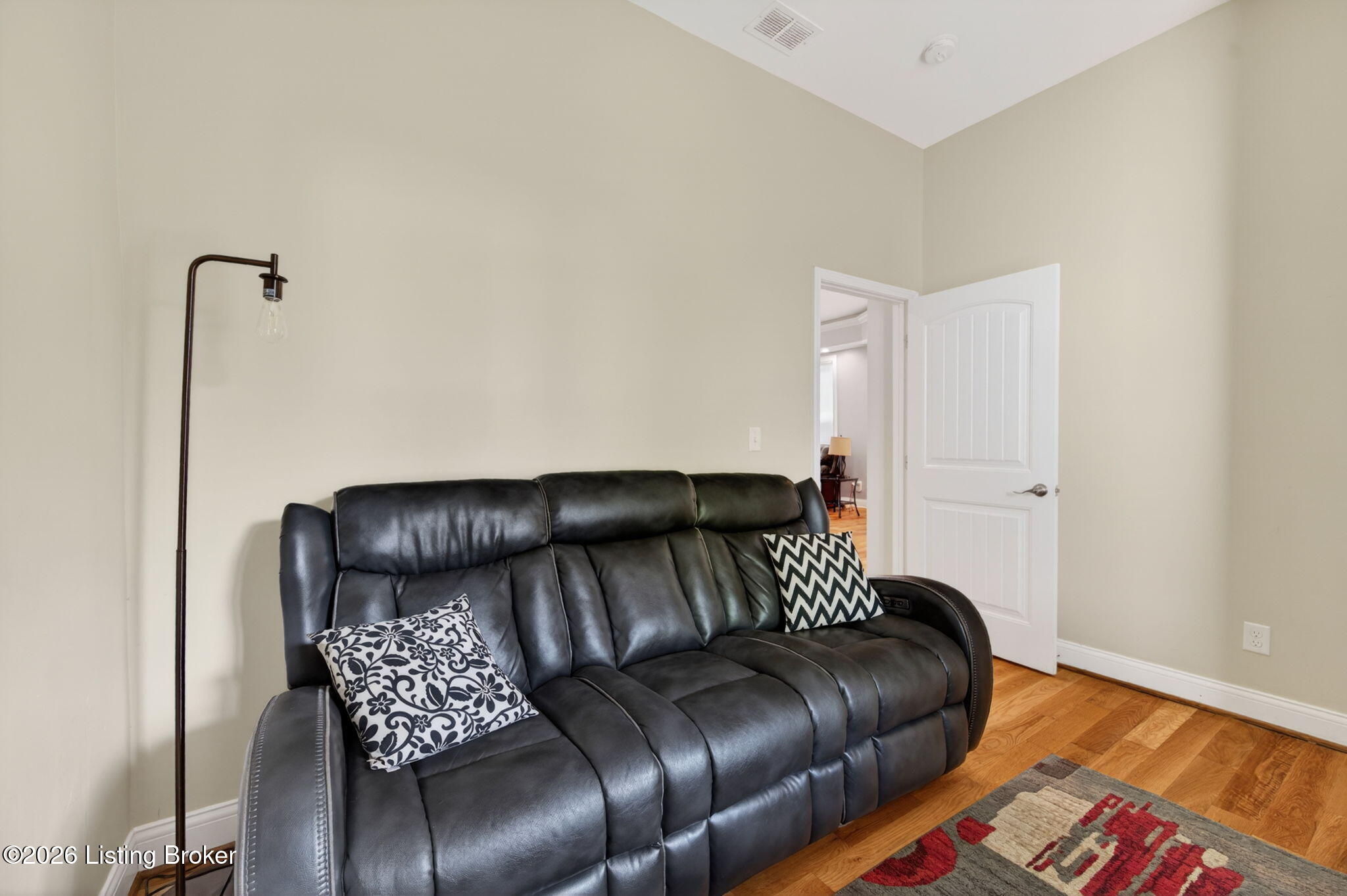 1320 Winter Ave