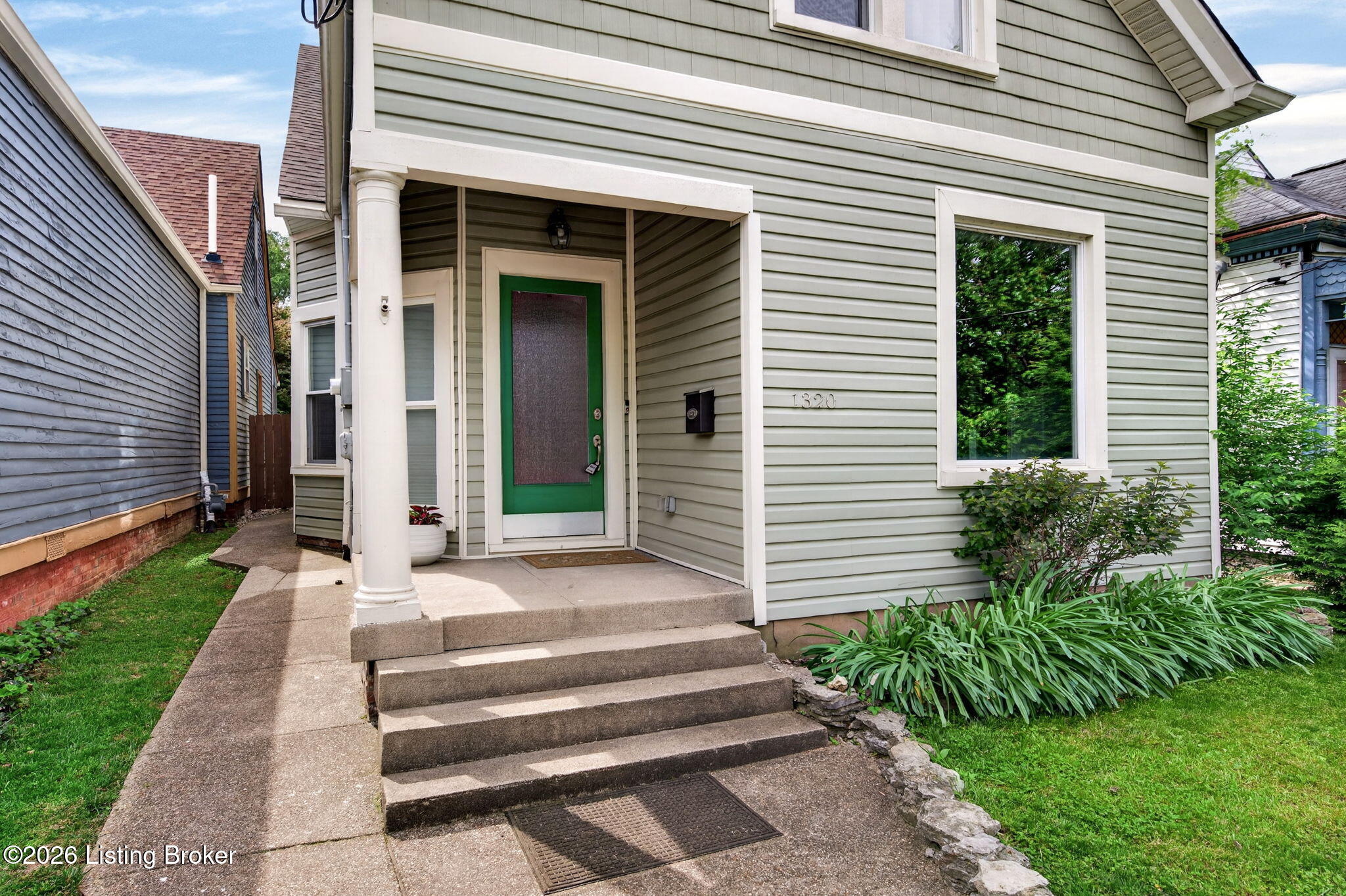 1320 Winter Ave