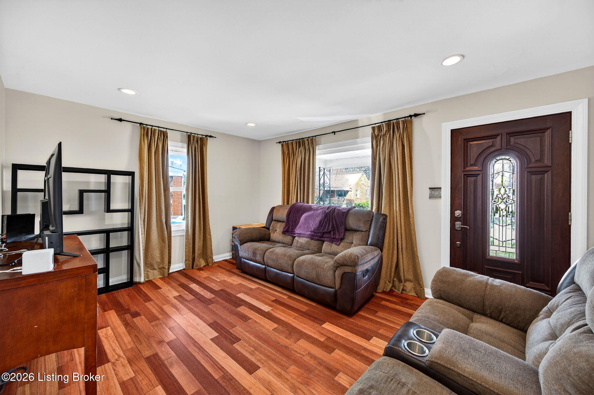 3012 Louisa Ave