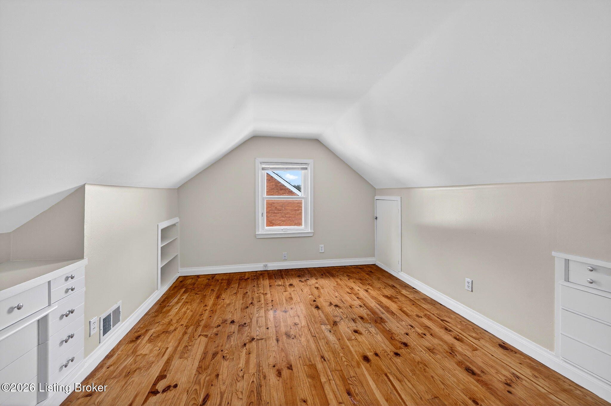 3012 Louisa Ave