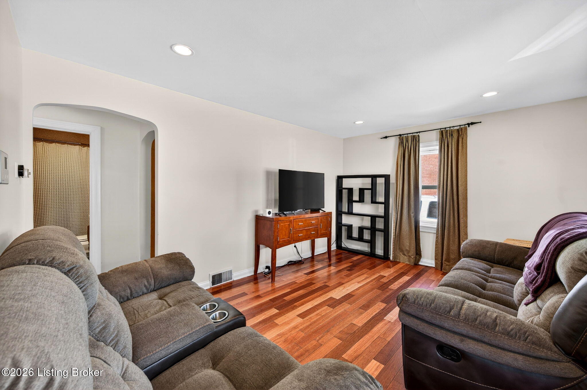 3012 Louisa Ave