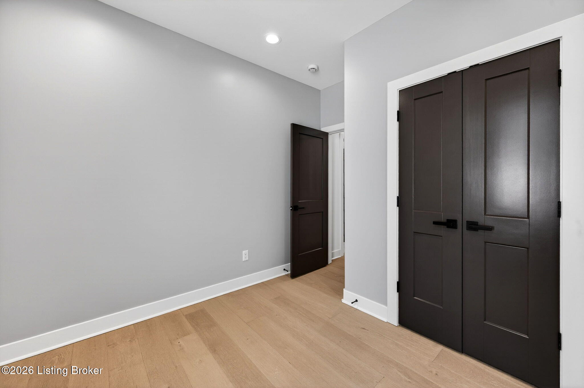1505 Lincoln Hill Way