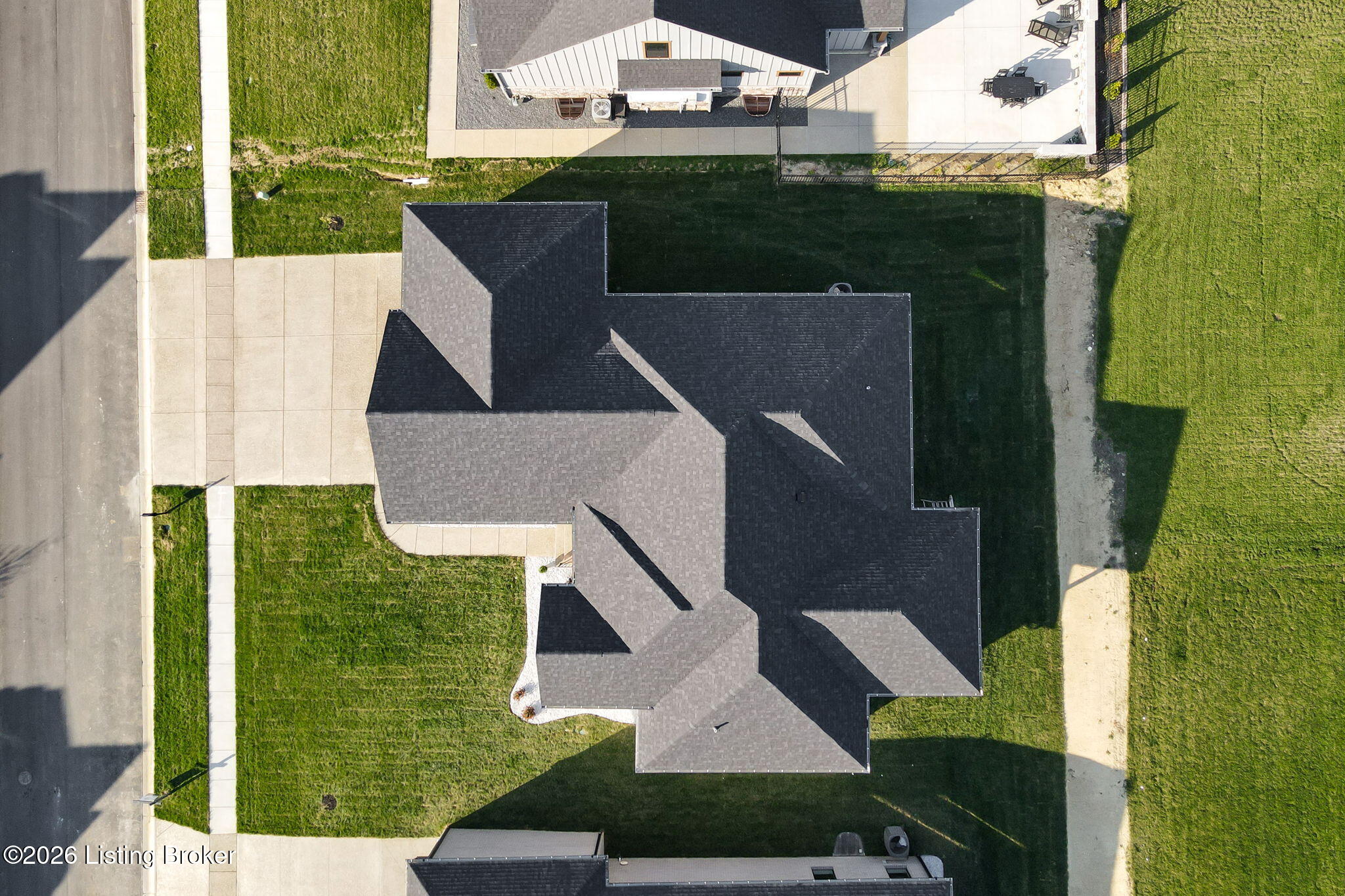 1505 Lincoln Hill Way