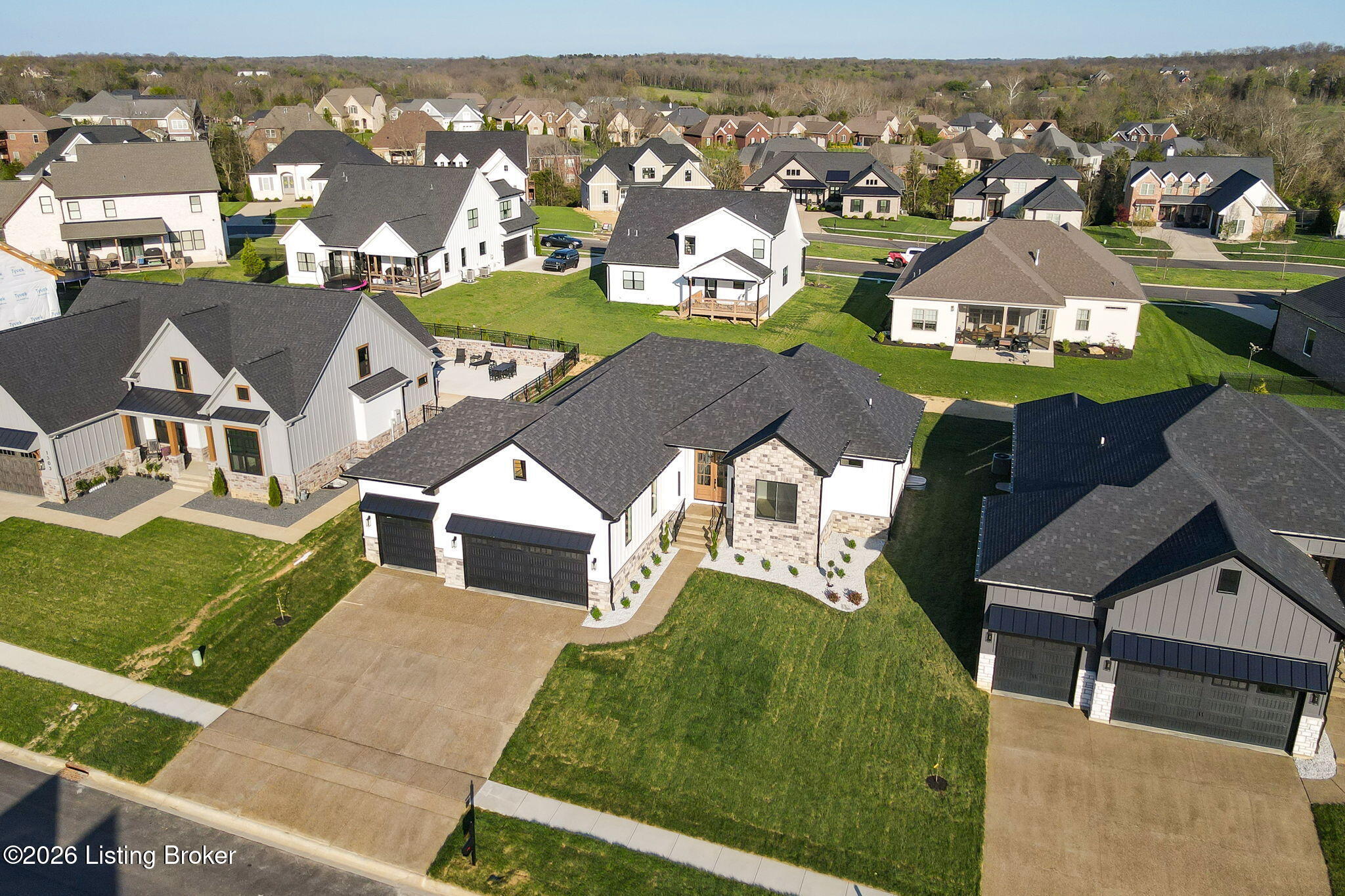 1505 Lincoln Hill Way