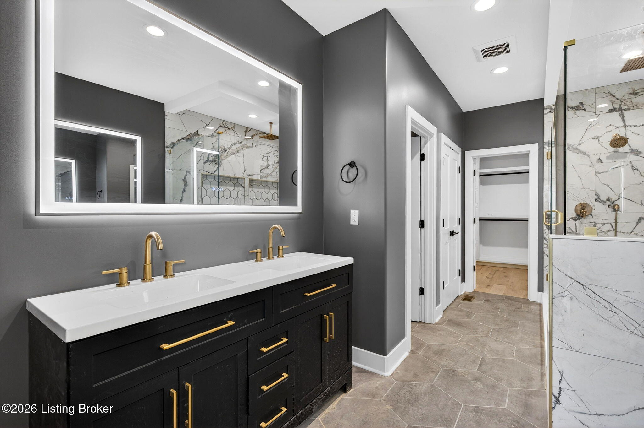 1507 Lincoln Hill Way