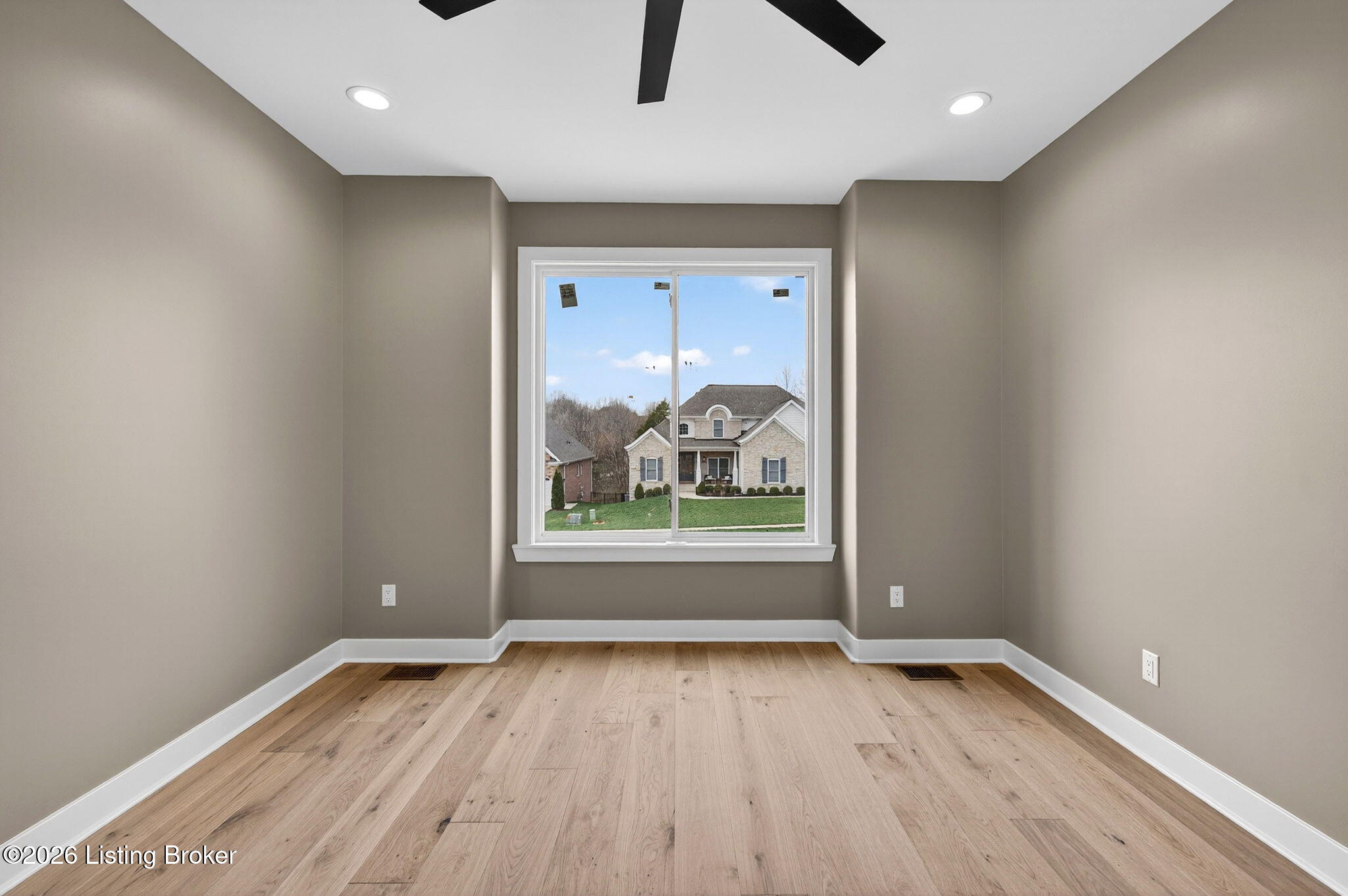 1507 Lincoln Hill Way