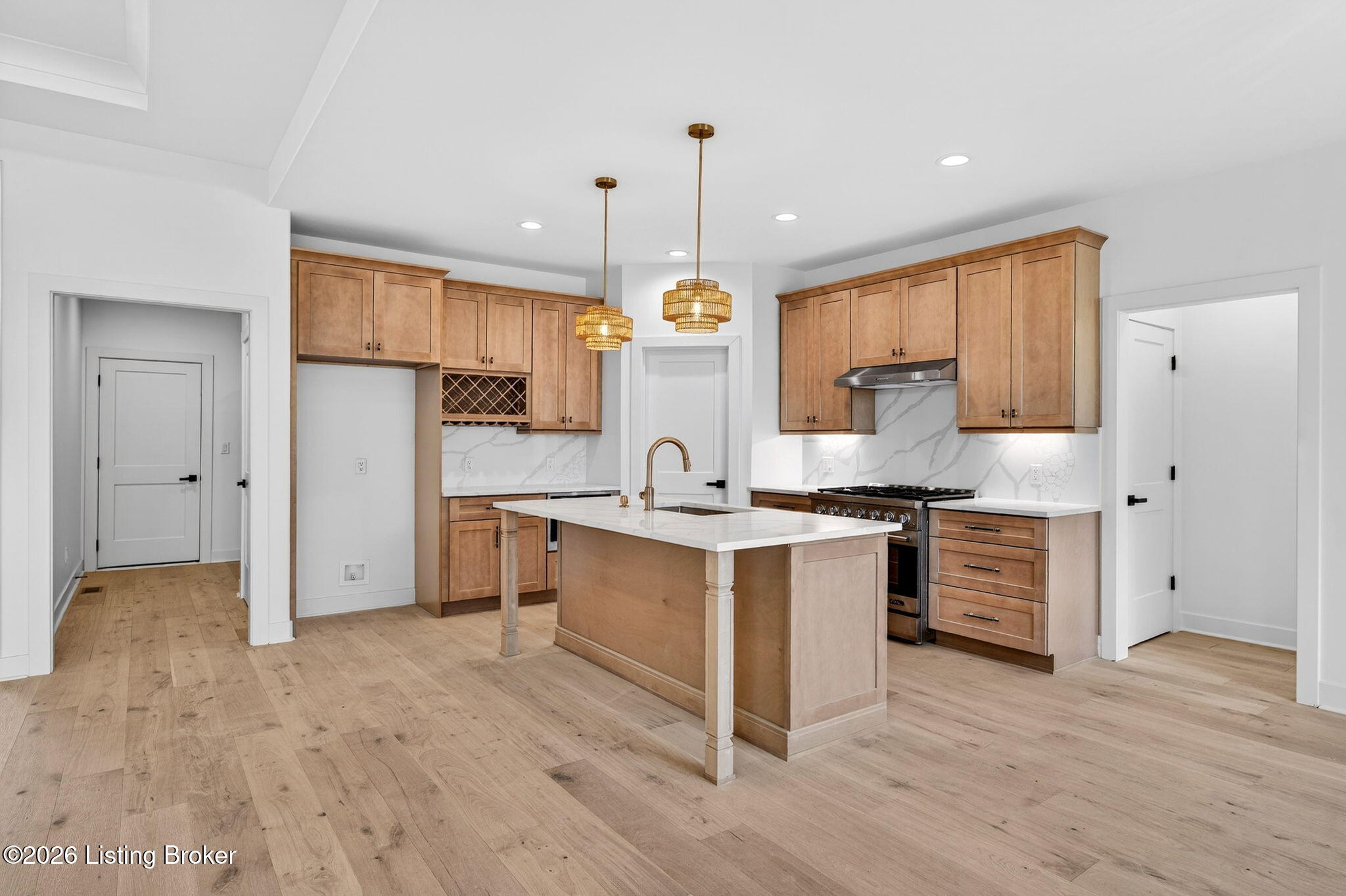 1507 Lincoln Hill Way
