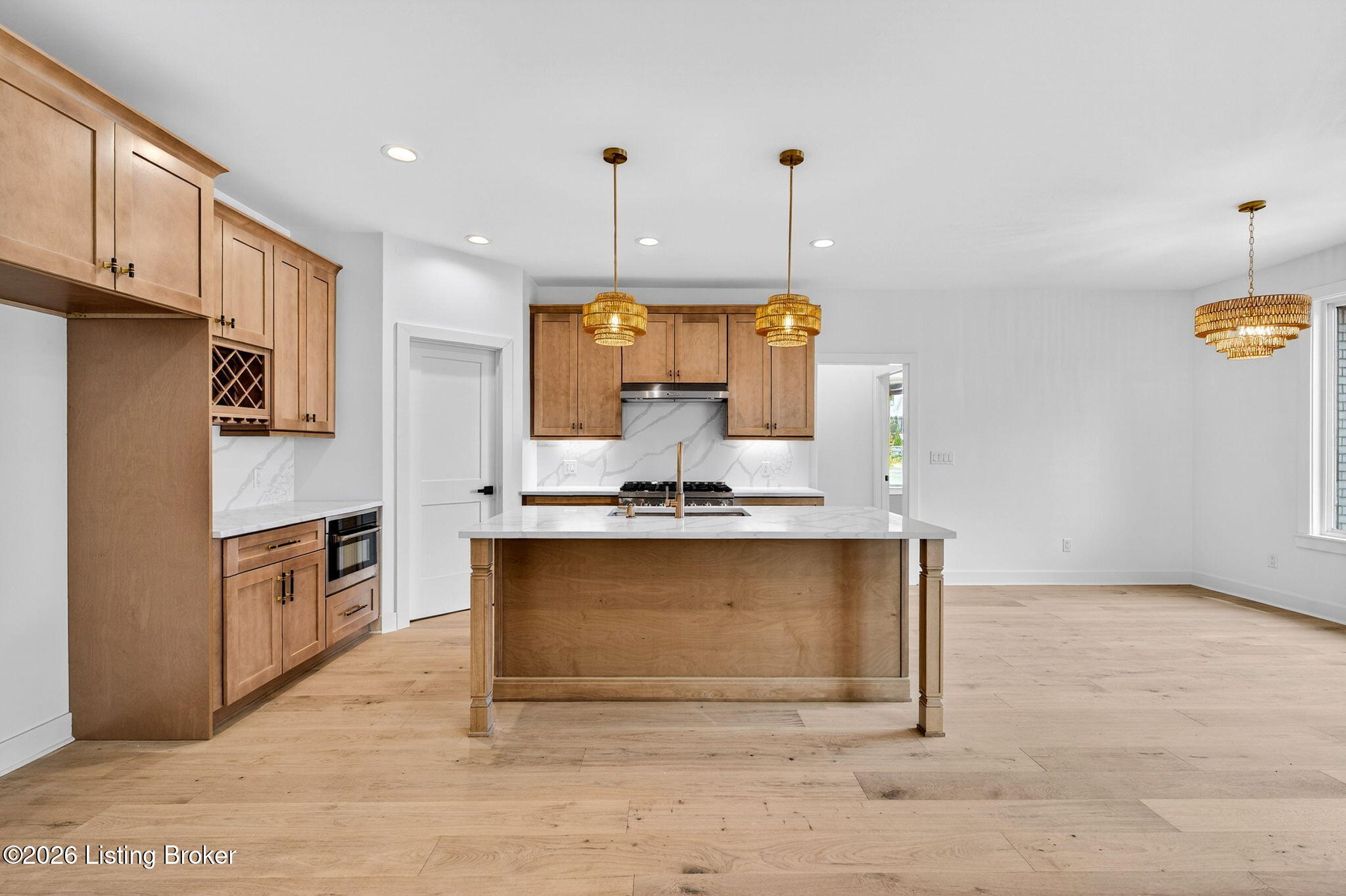 1507 Lincoln Hill Way