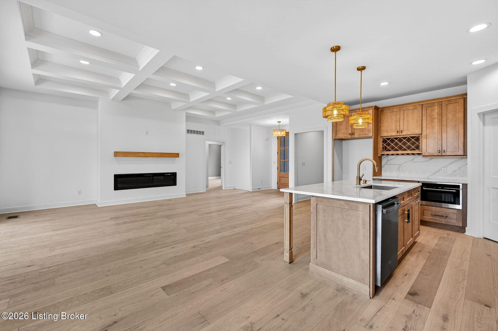 1507 Lincoln Hill Way