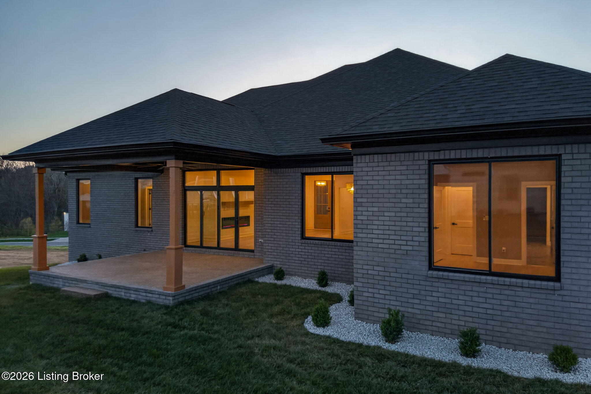 1507 Lincoln Hill Way