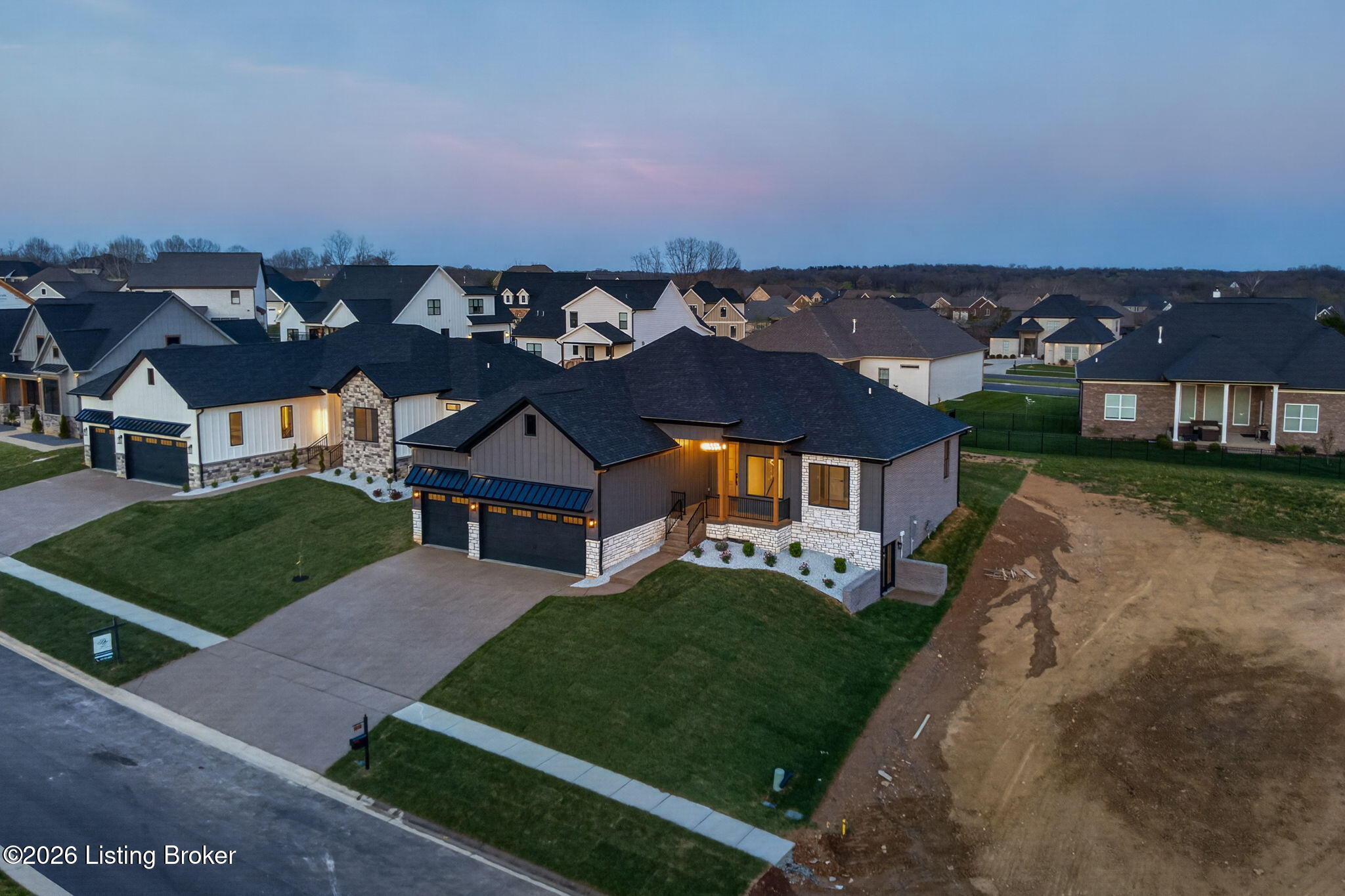 1507 Lincoln Hill Way