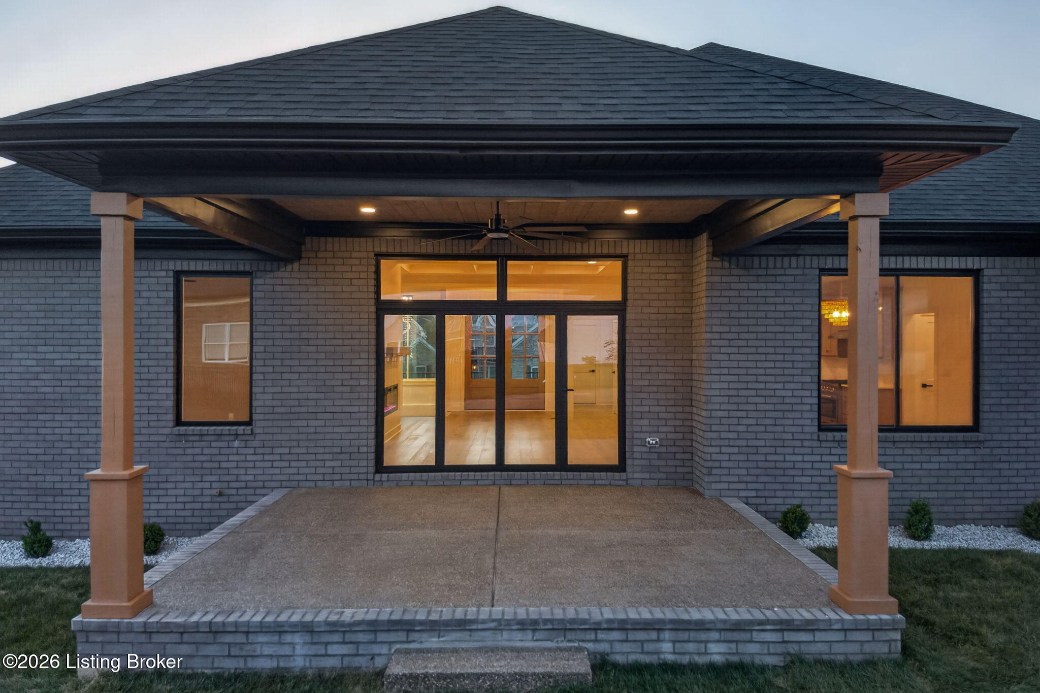 1507 Lincoln Hill Way