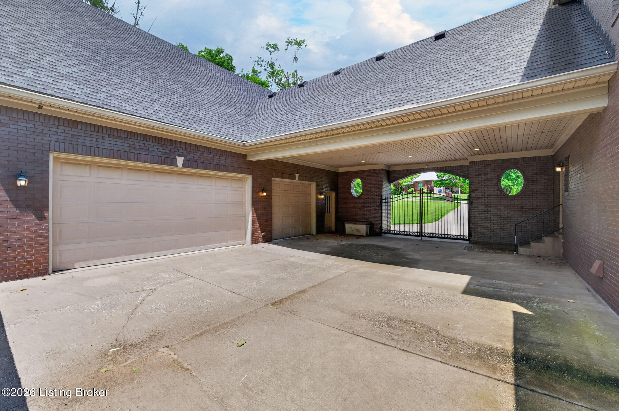 12307 Ridgeview Dr