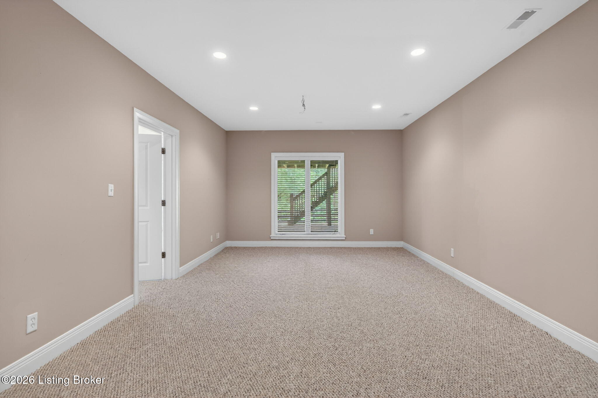 12307 Ridgeview Dr