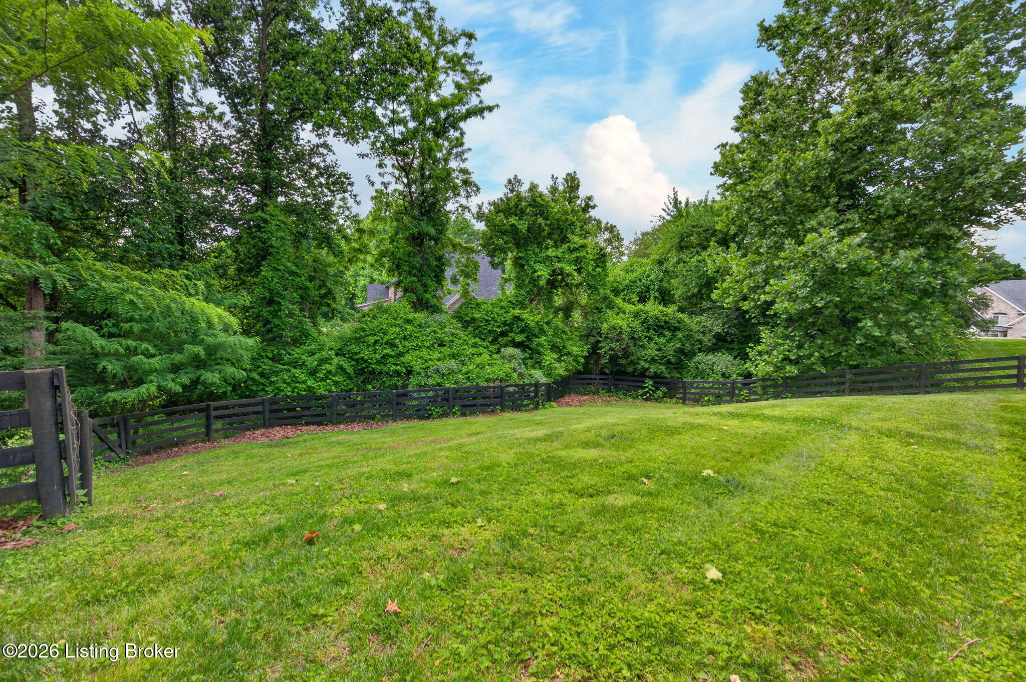 12307 Ridgeview Dr