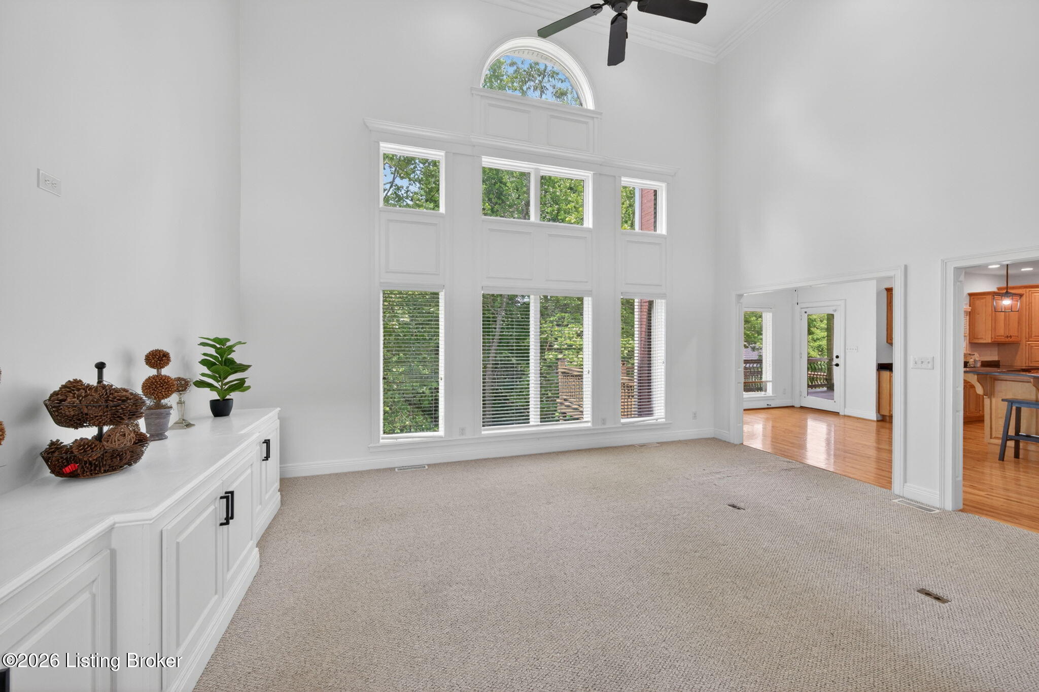 12307 Ridgeview Dr