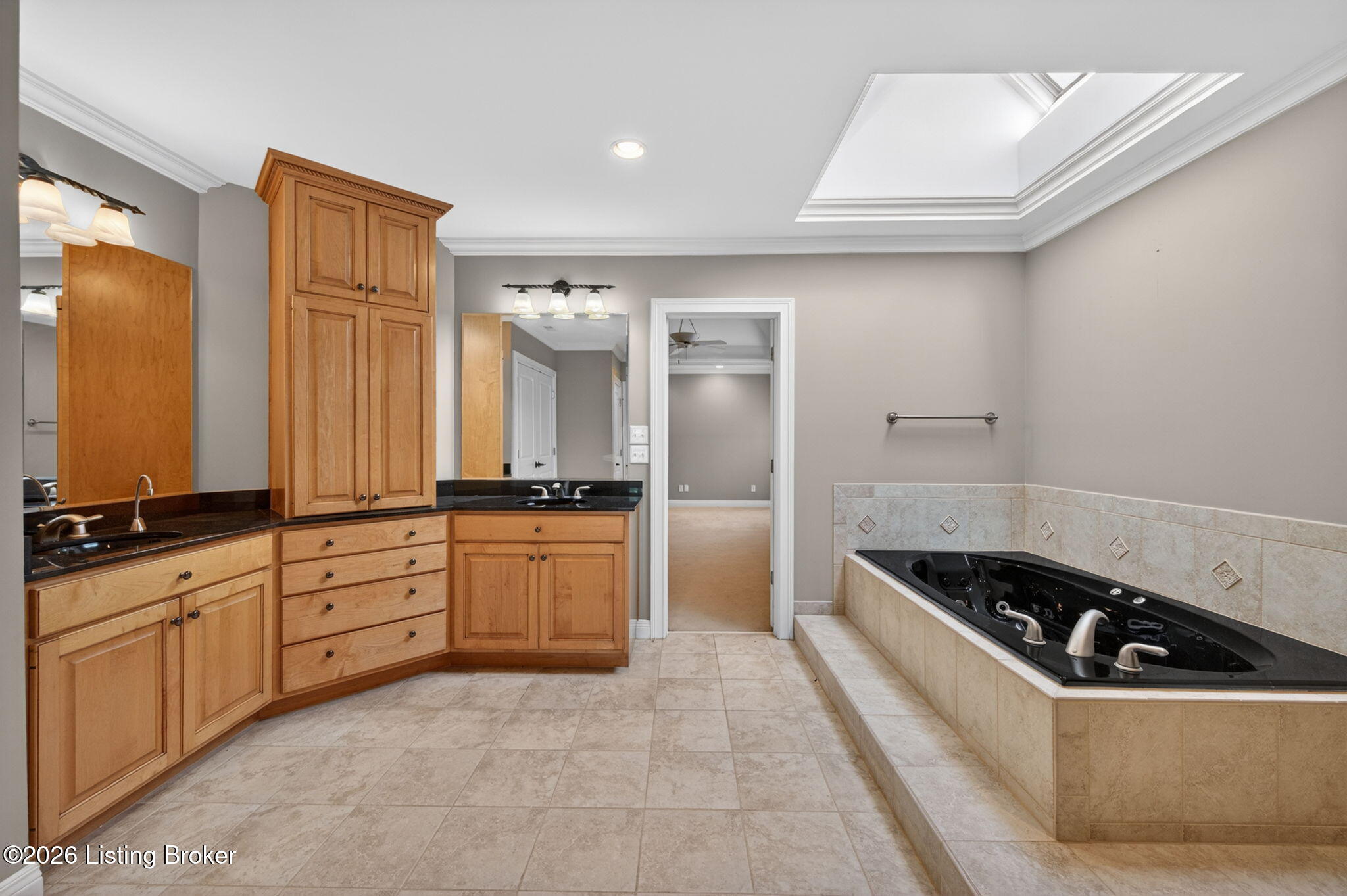 12307 Ridgeview Dr
