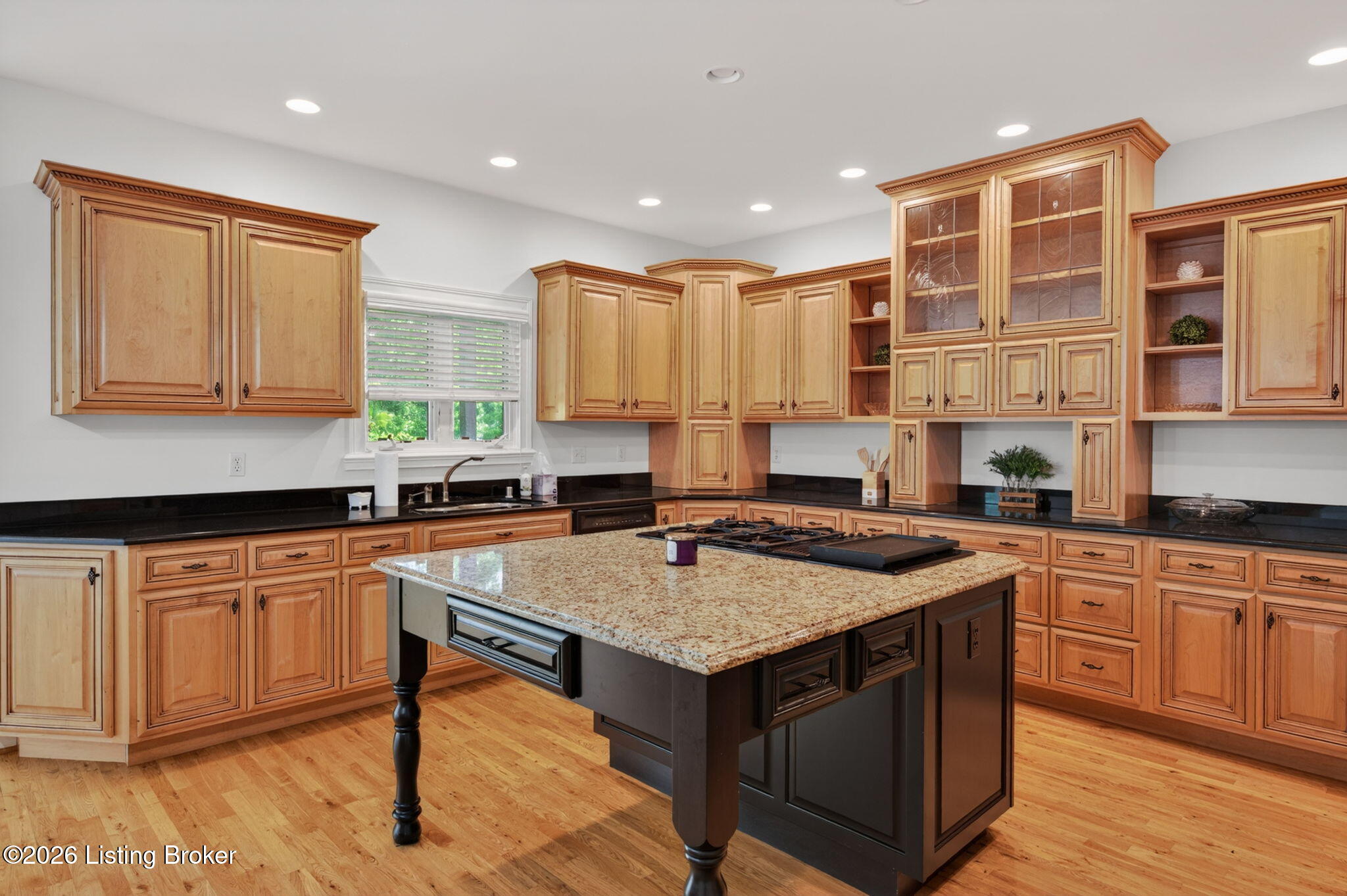 12307 Ridgeview Dr