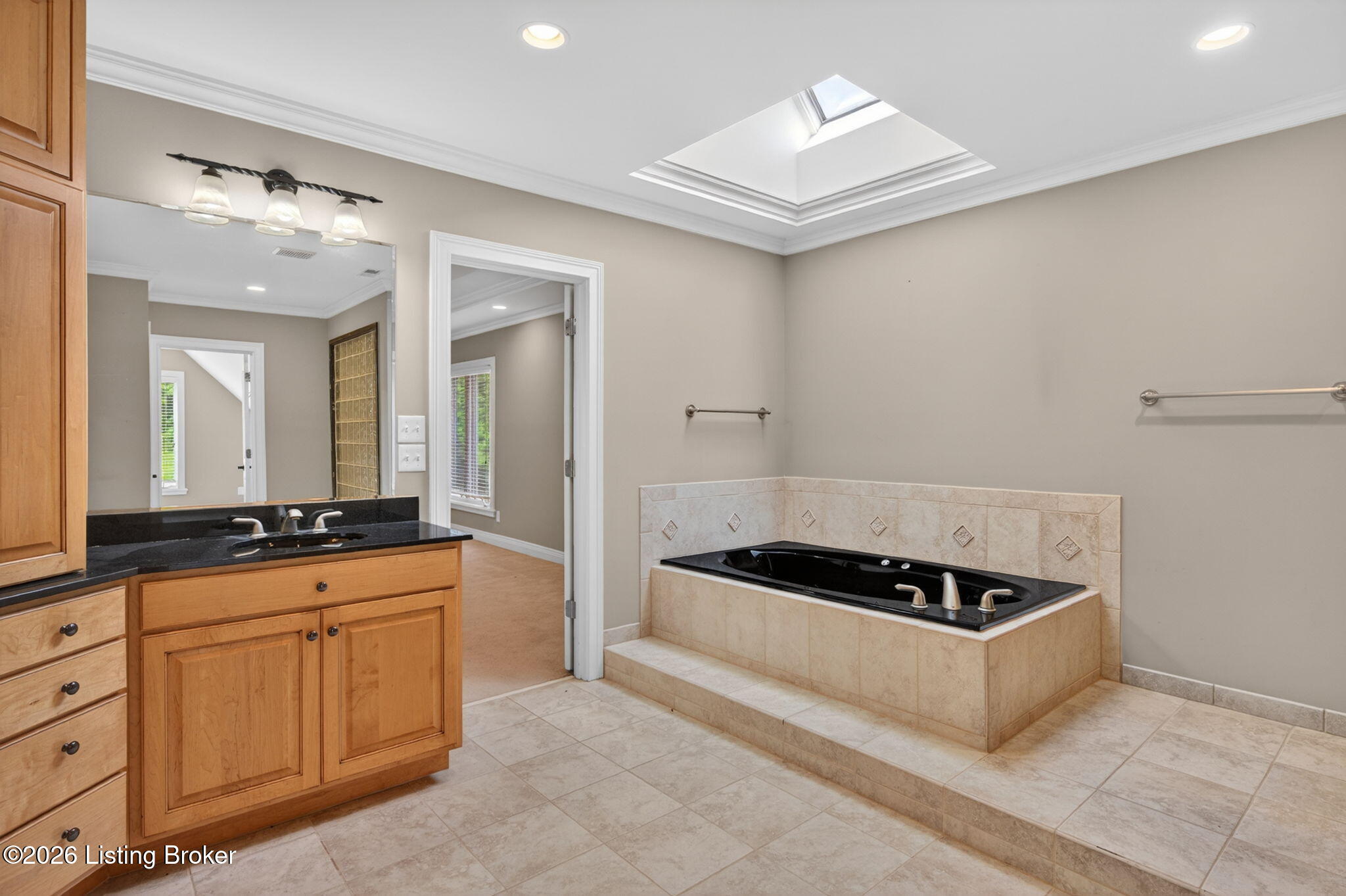 12307 Ridgeview Dr