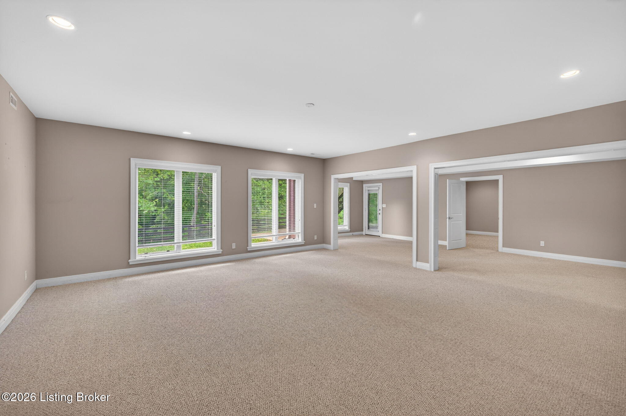 12307 Ridgeview Dr