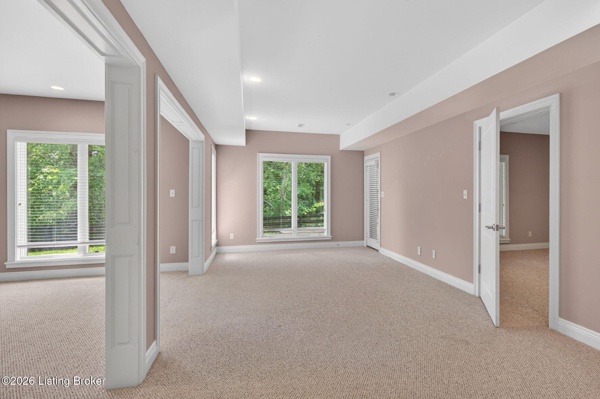 12307 Ridgeview Dr