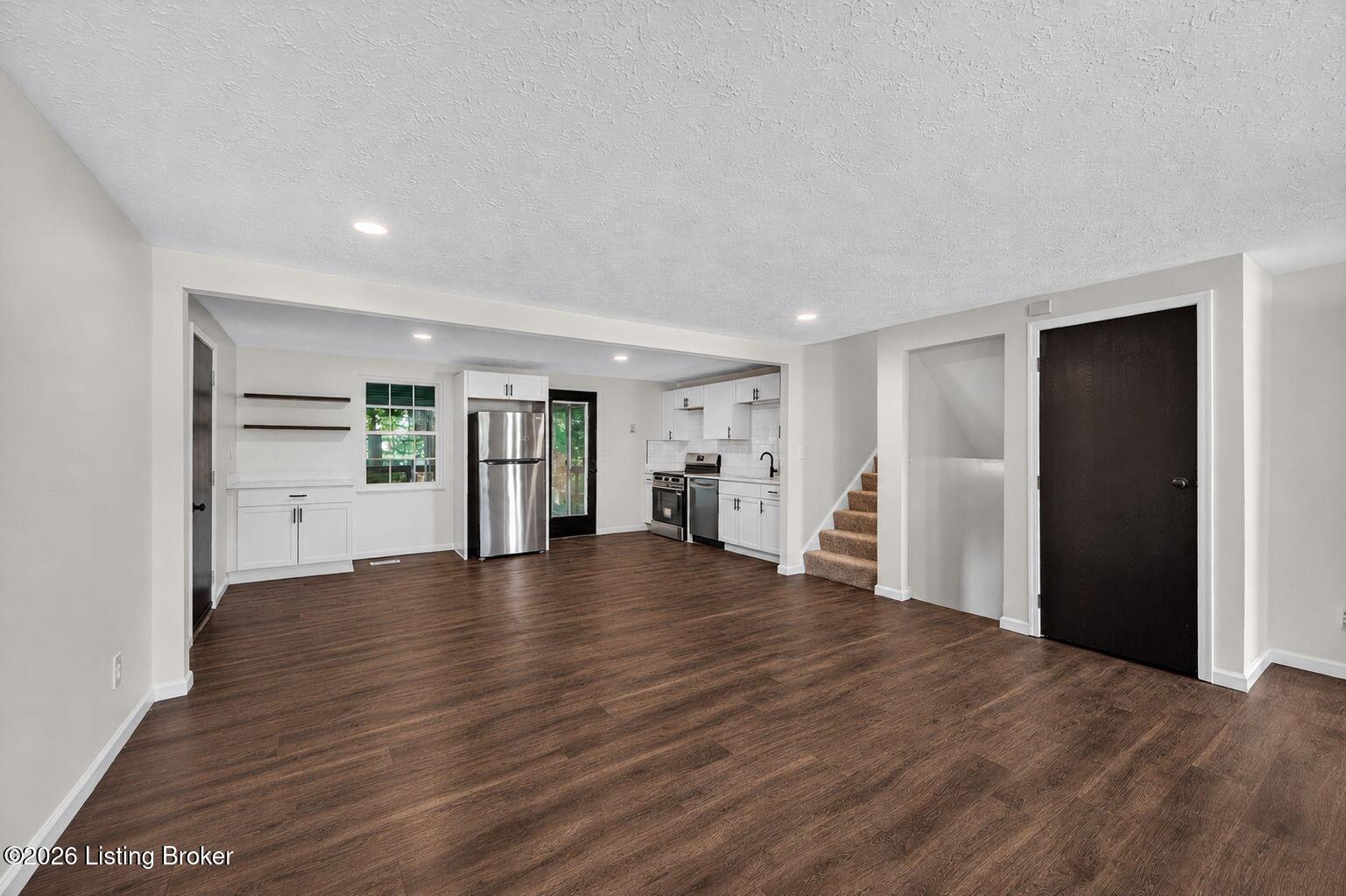 7005 Apple Orchard Ln