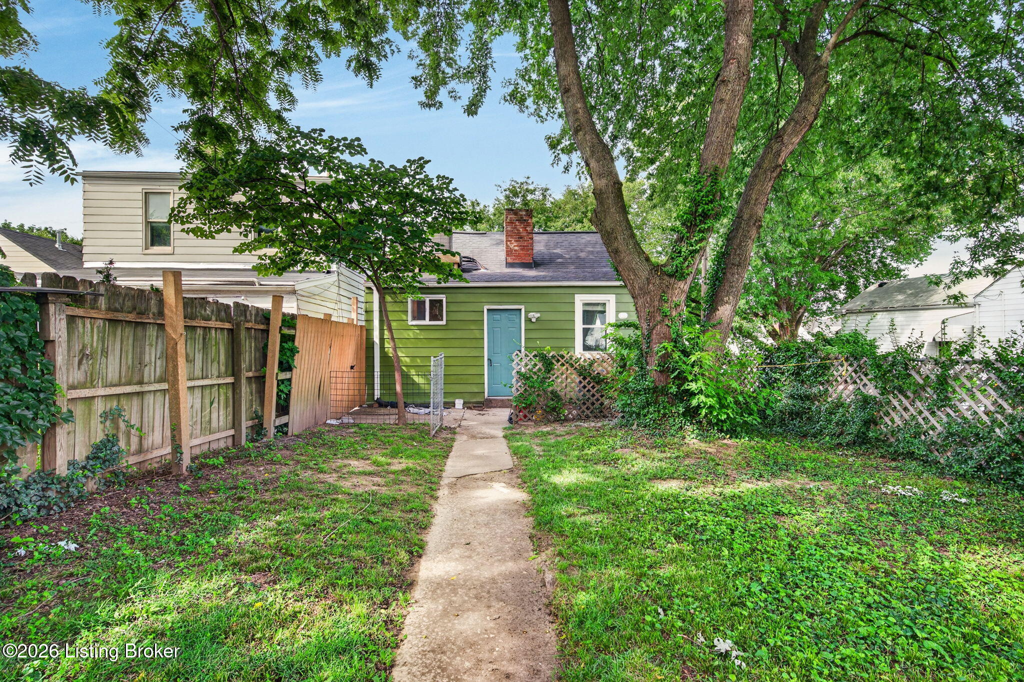 935 Samuel St