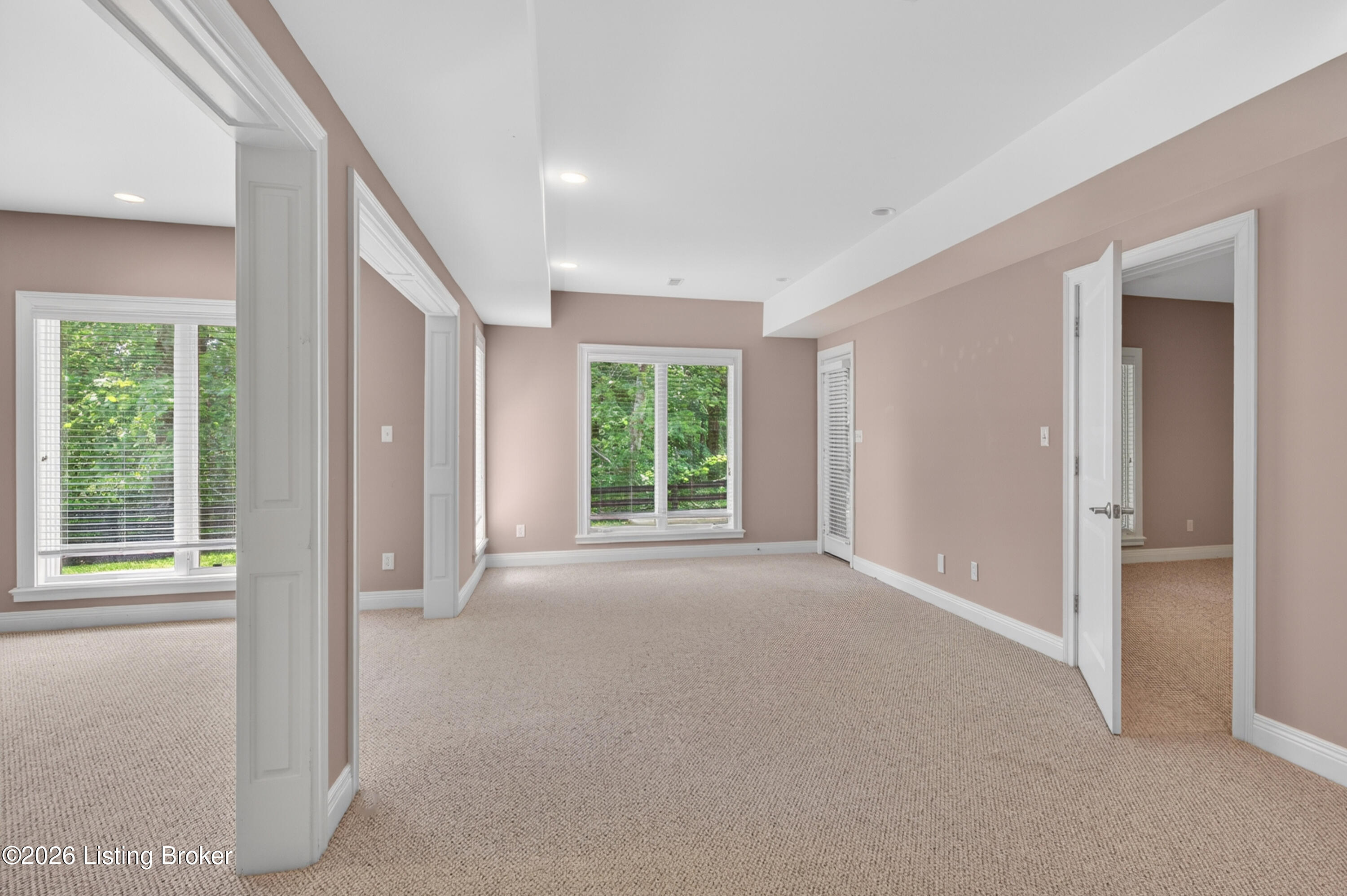 12307 Ridgeview Dr