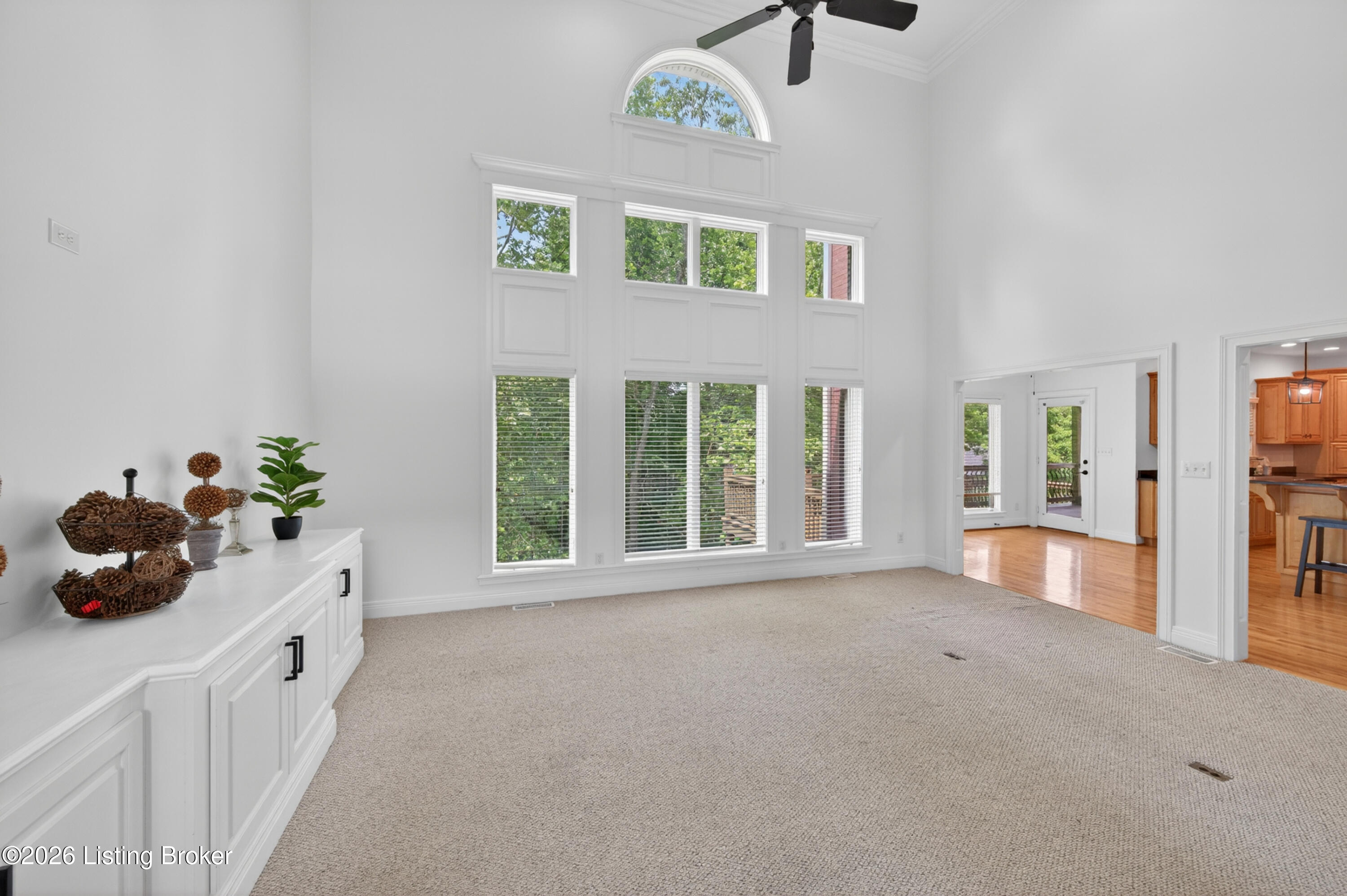 12307 Ridgeview Dr