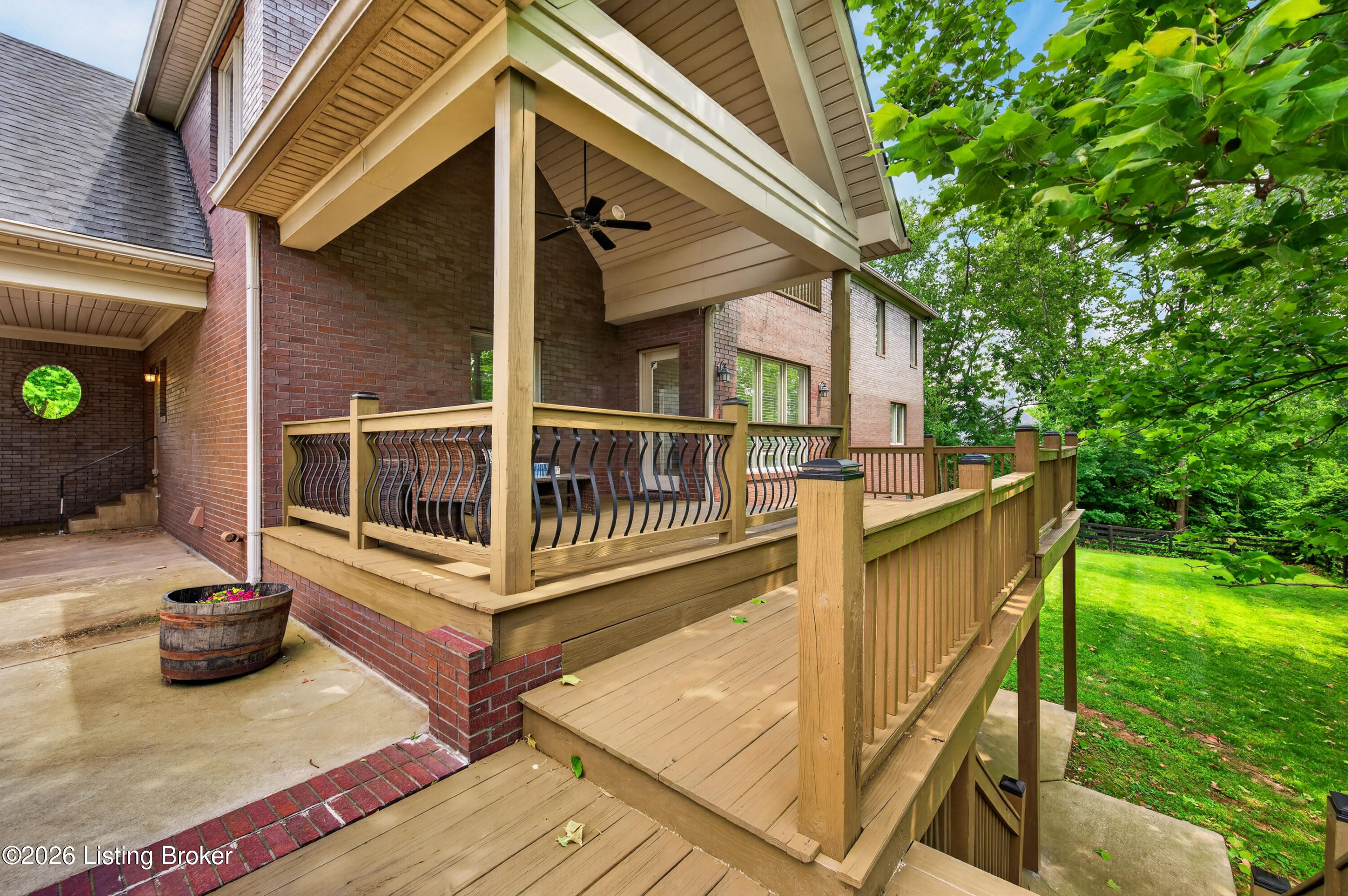12307 Ridgeview Dr