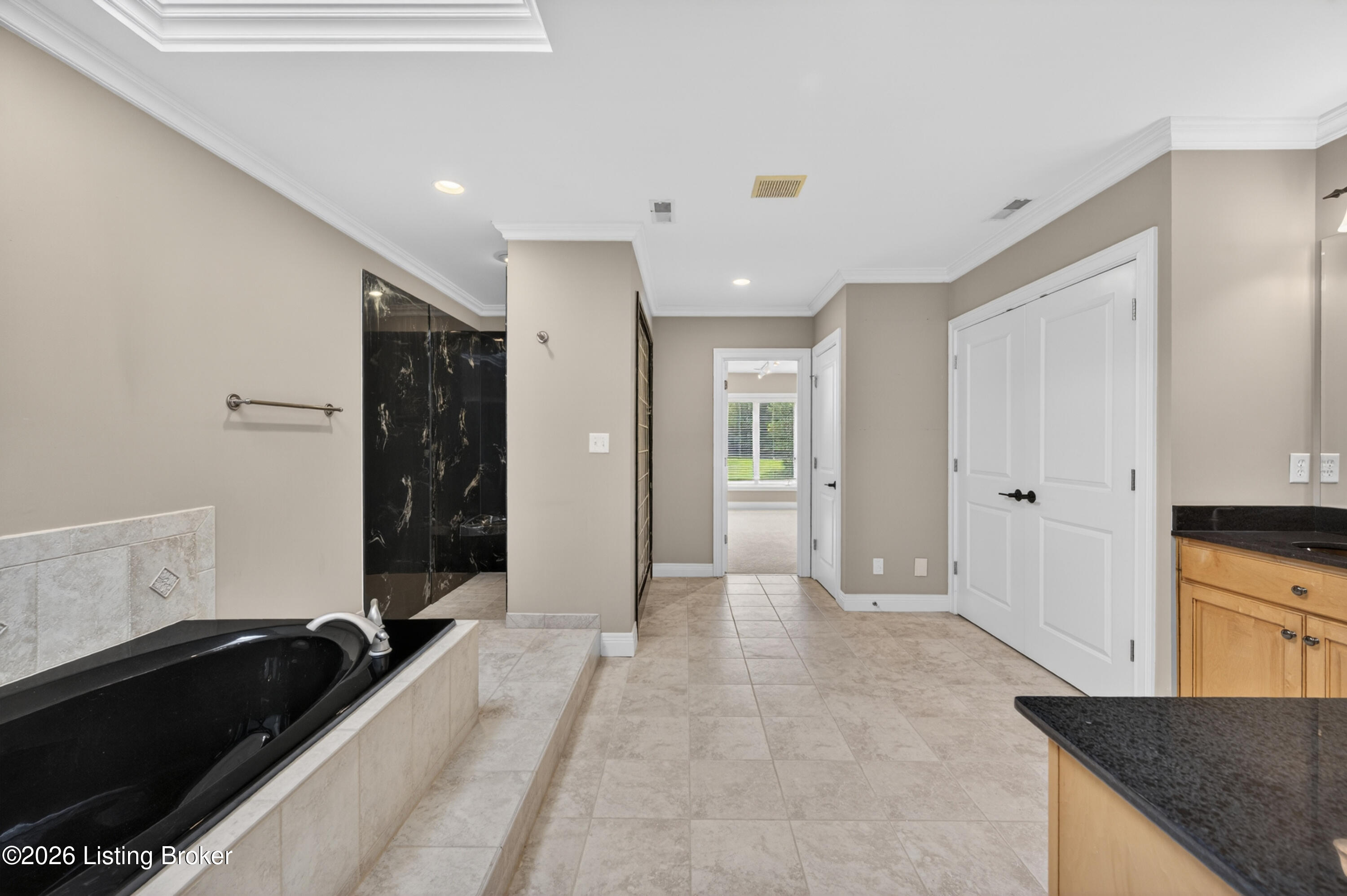 12307 Ridgeview Dr