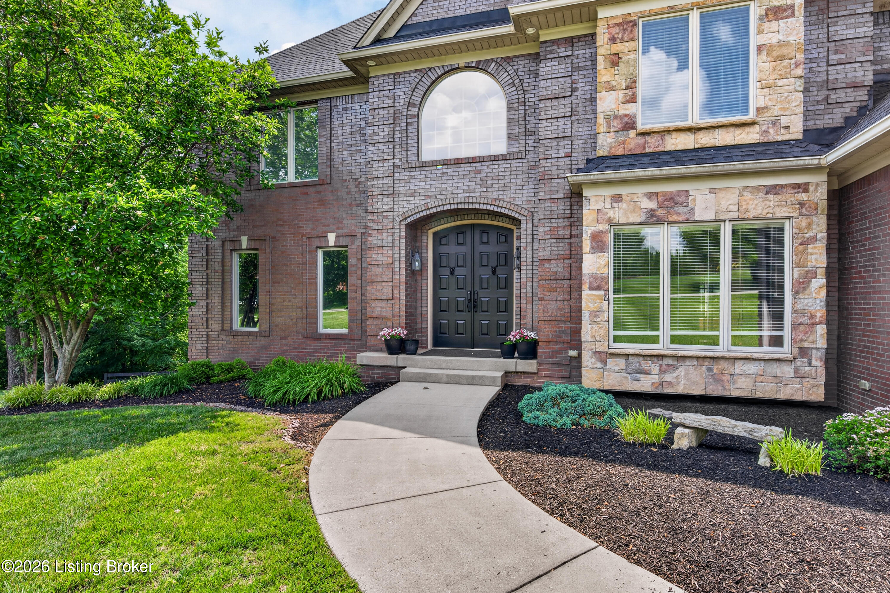 12307 Ridgeview Dr