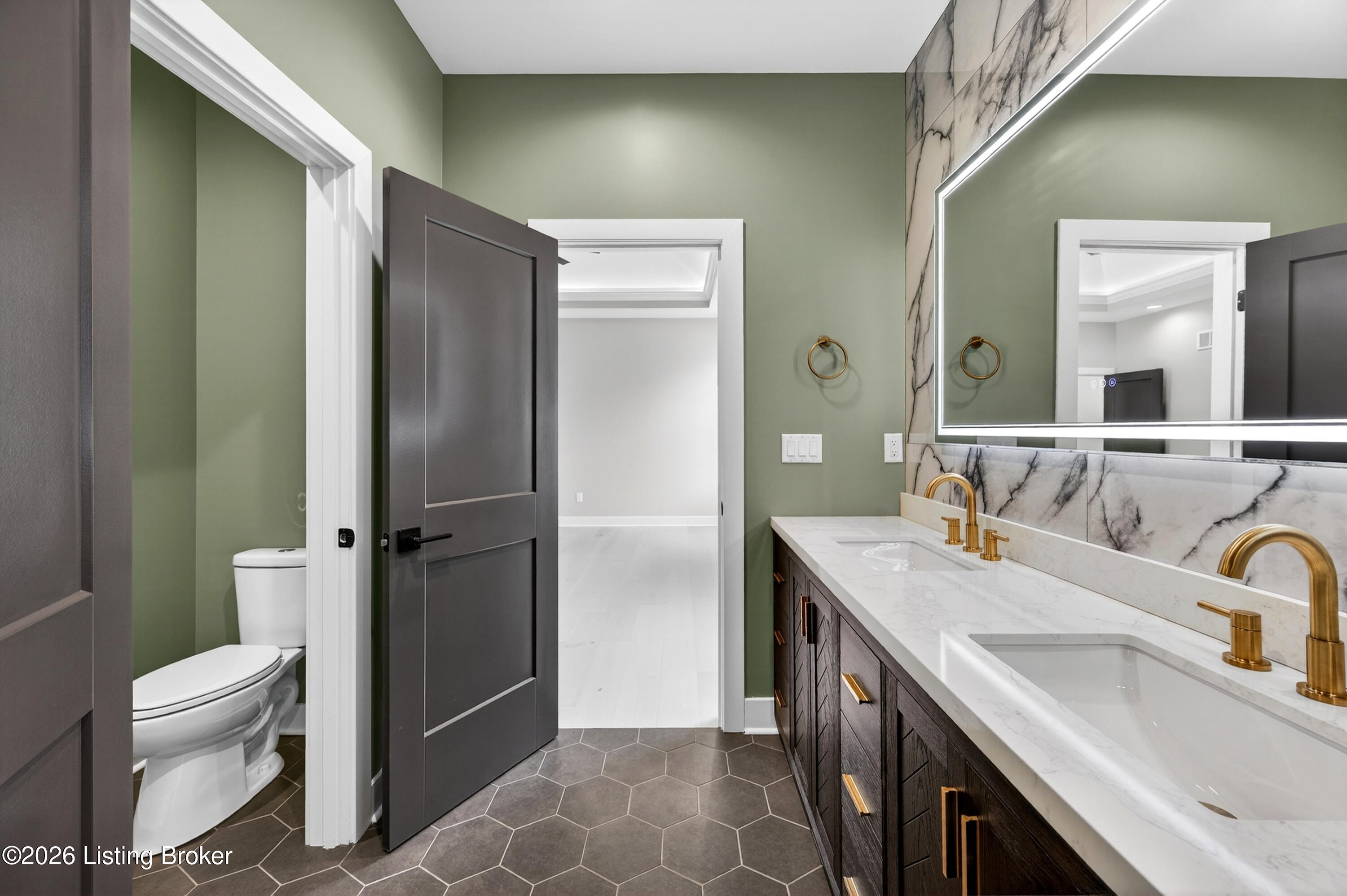 1505 Lincoln Hill Way