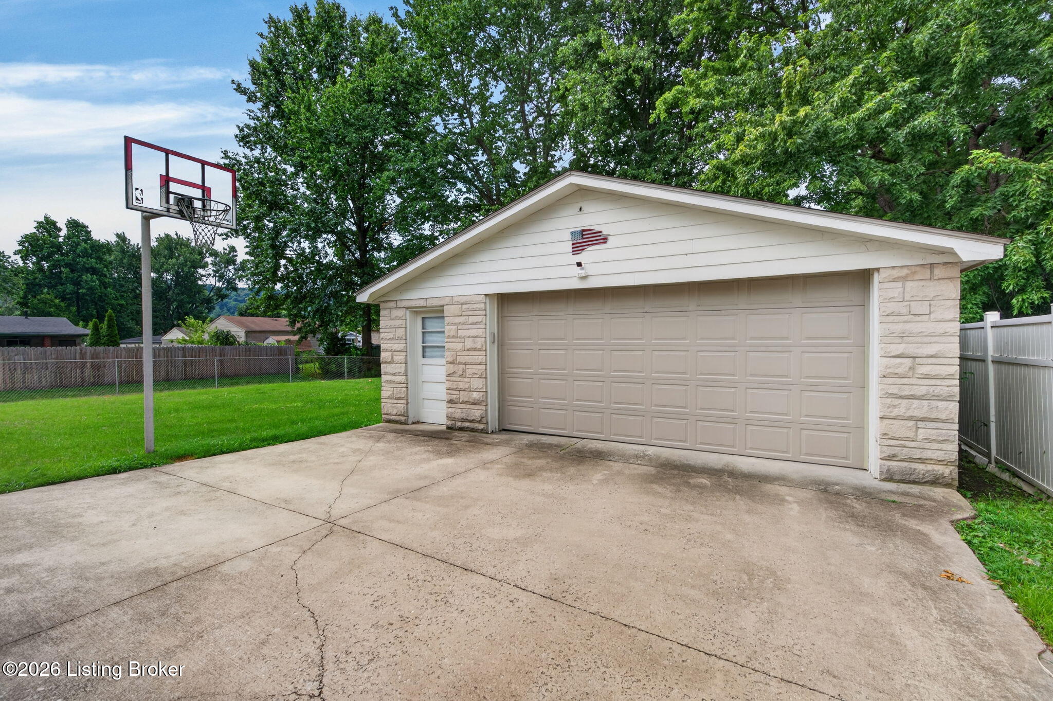 4806 Fury Way
