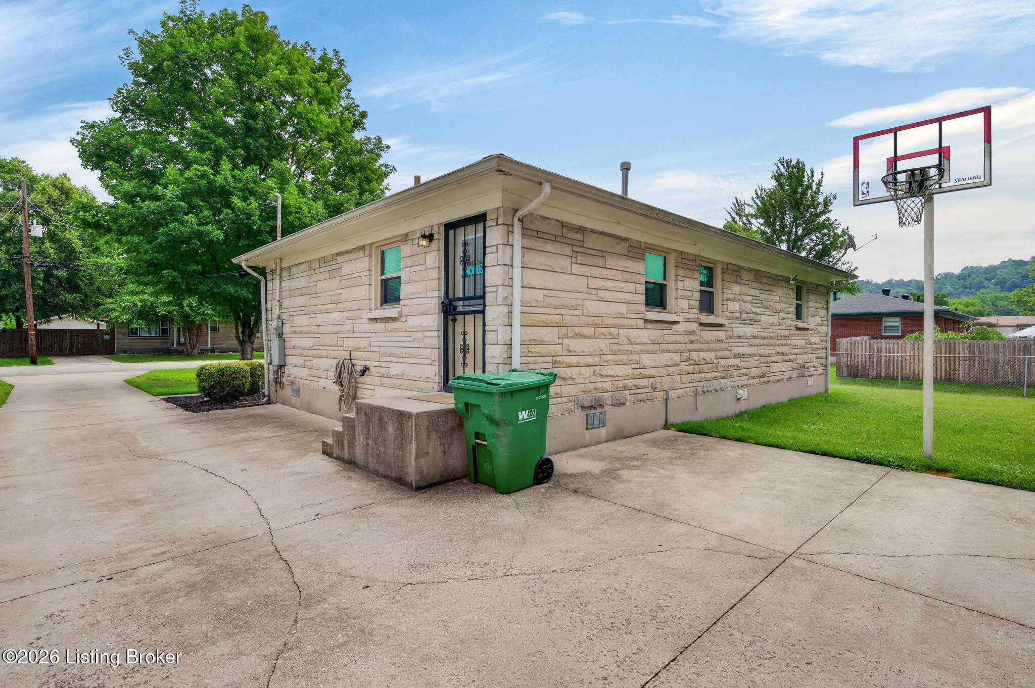 4806 Fury Way