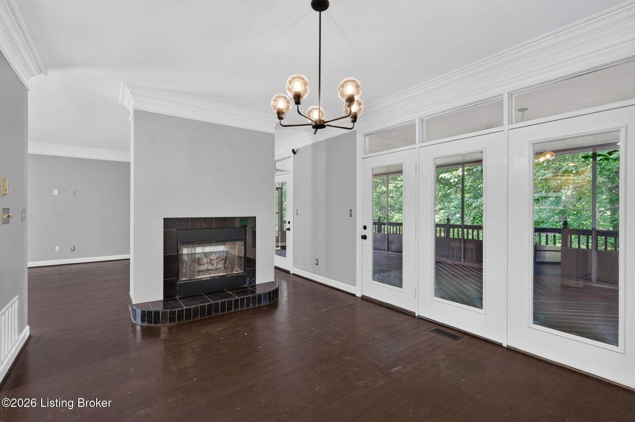 8800 Wooded Trail Ct