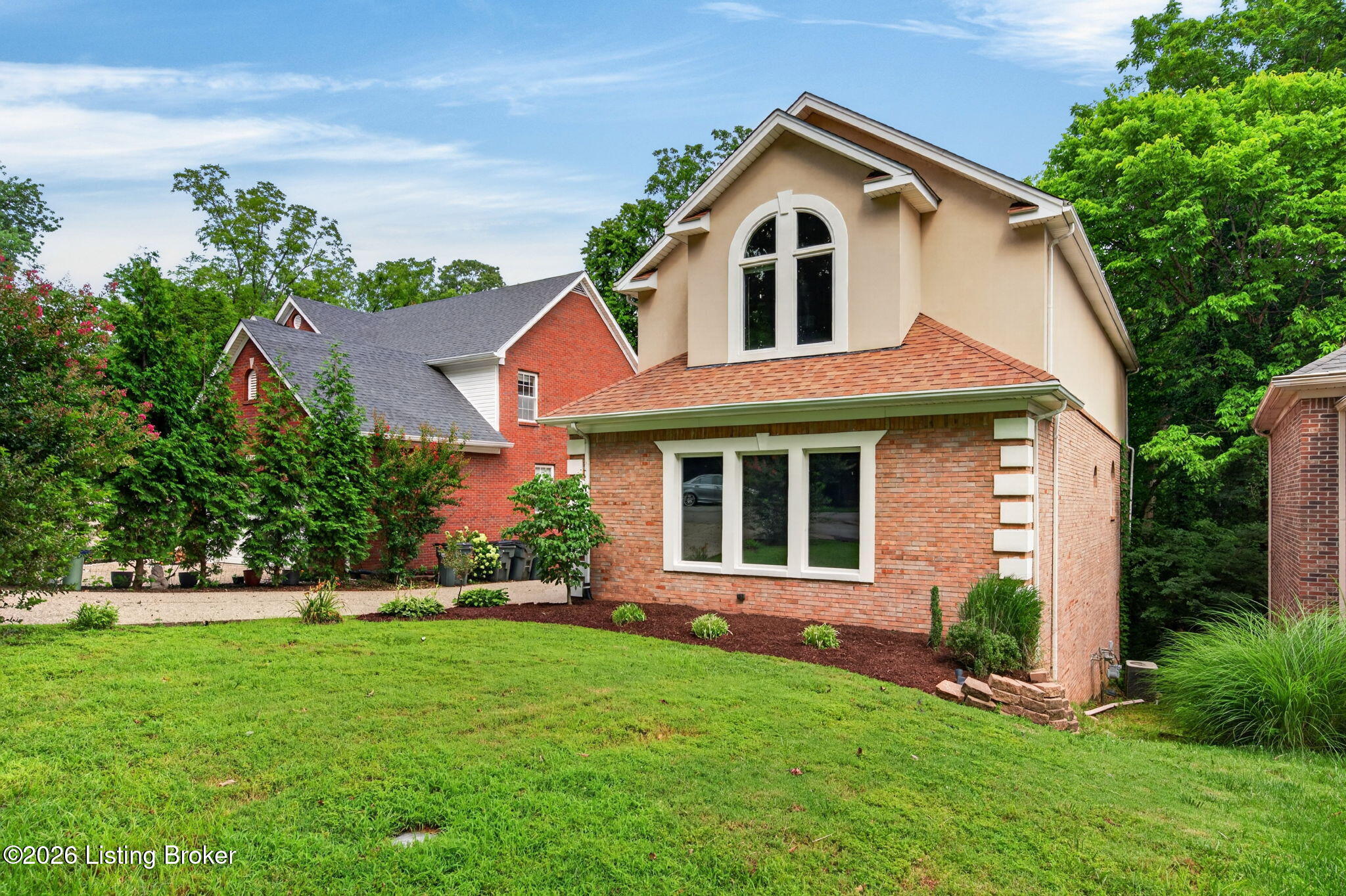 8800 Wooded Trail Ct
