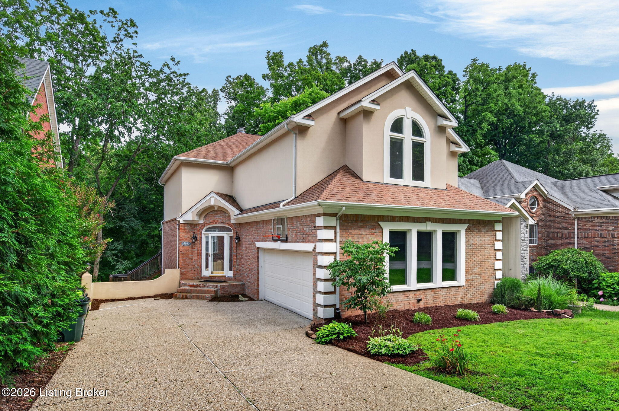 8800 Wooded Trail Ct